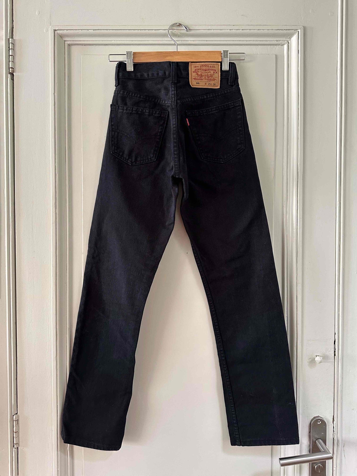 Jean Levi's 501 W25 L36