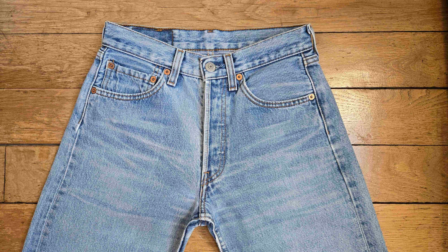 Jean Levis W27 L30