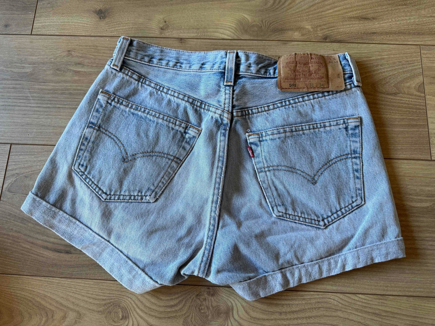 Short Levi's W31