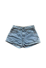 Short Levi's 841