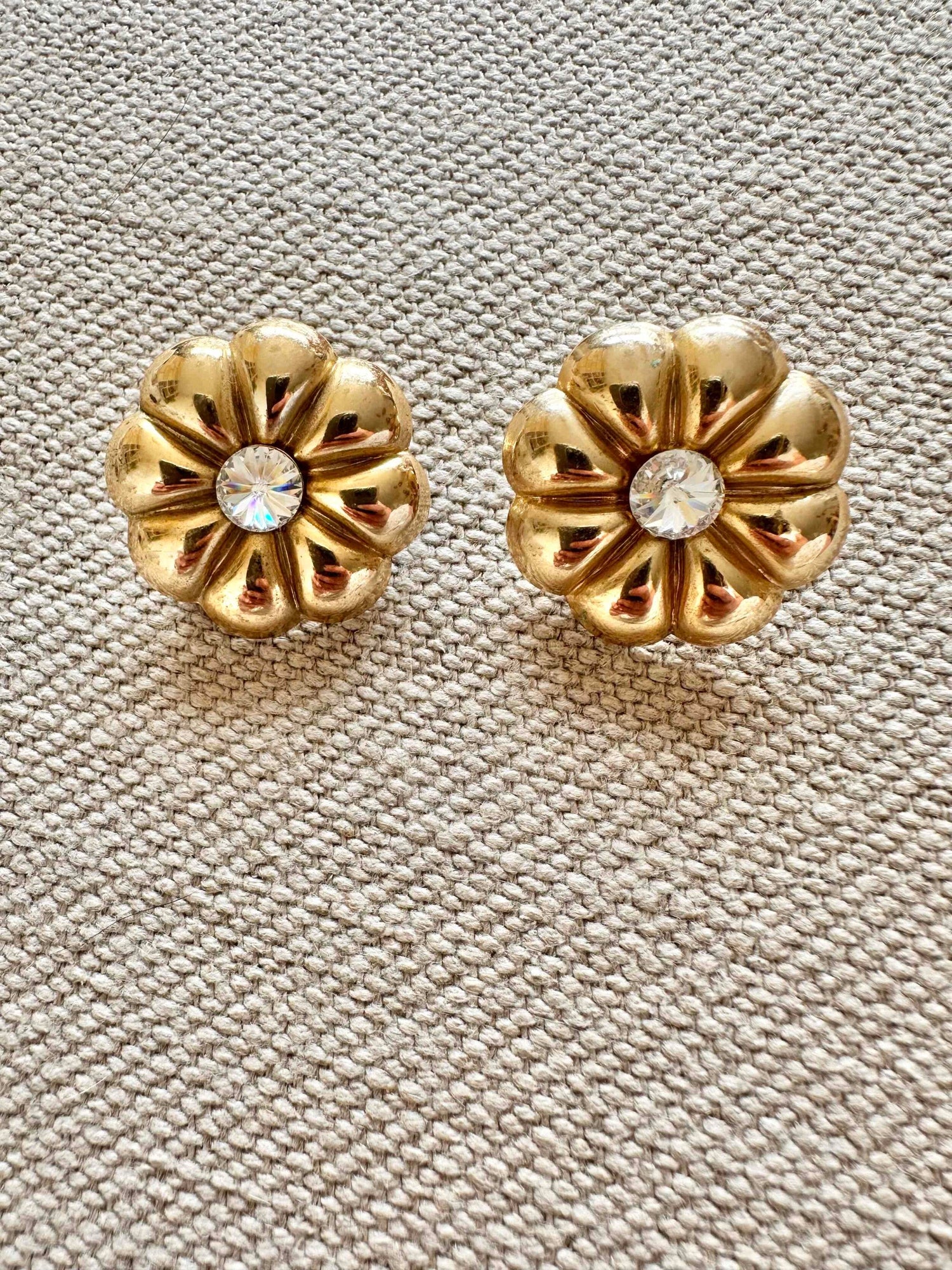 Clip-on earrings made of brass