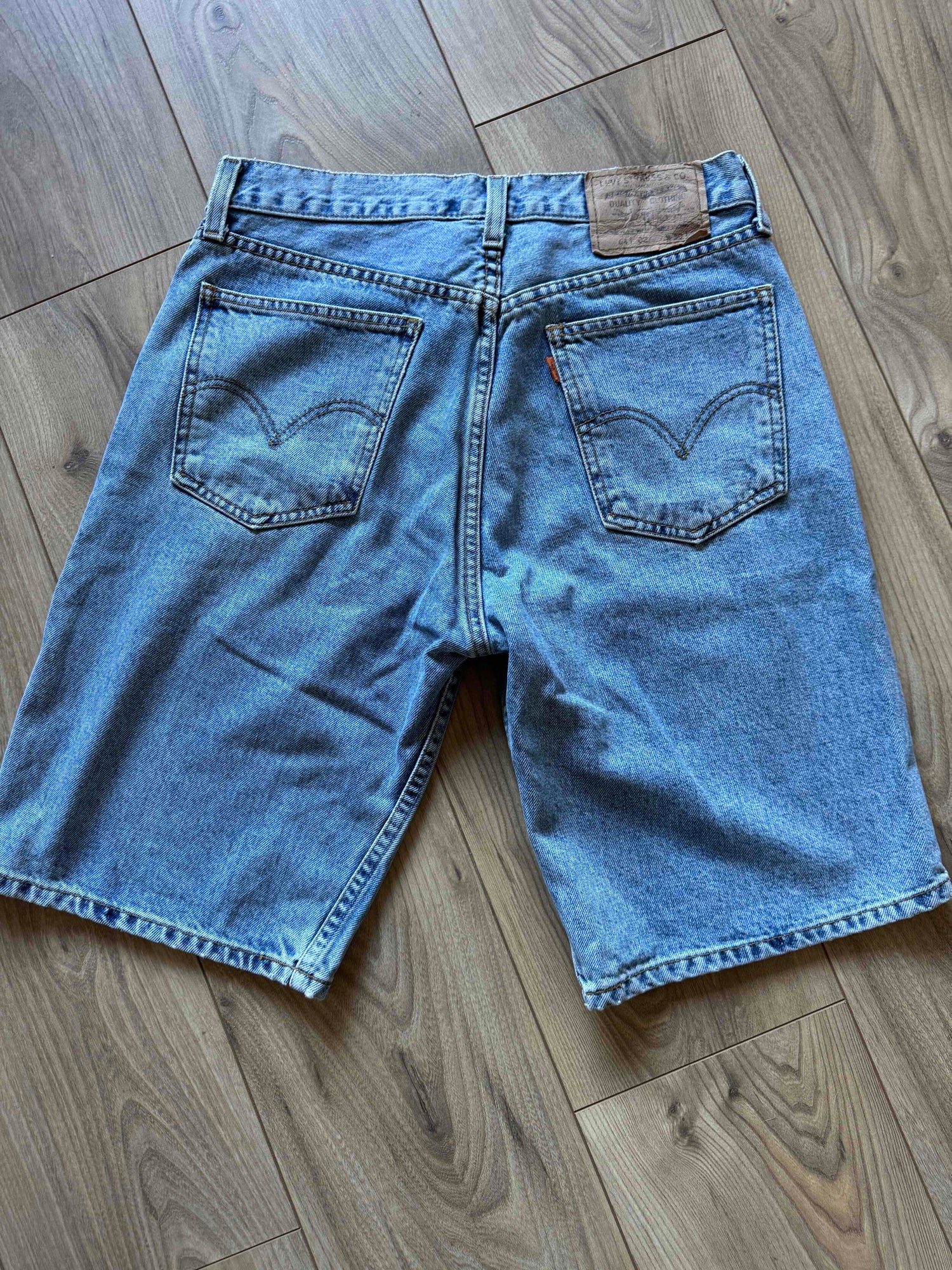 Short Levi's W30