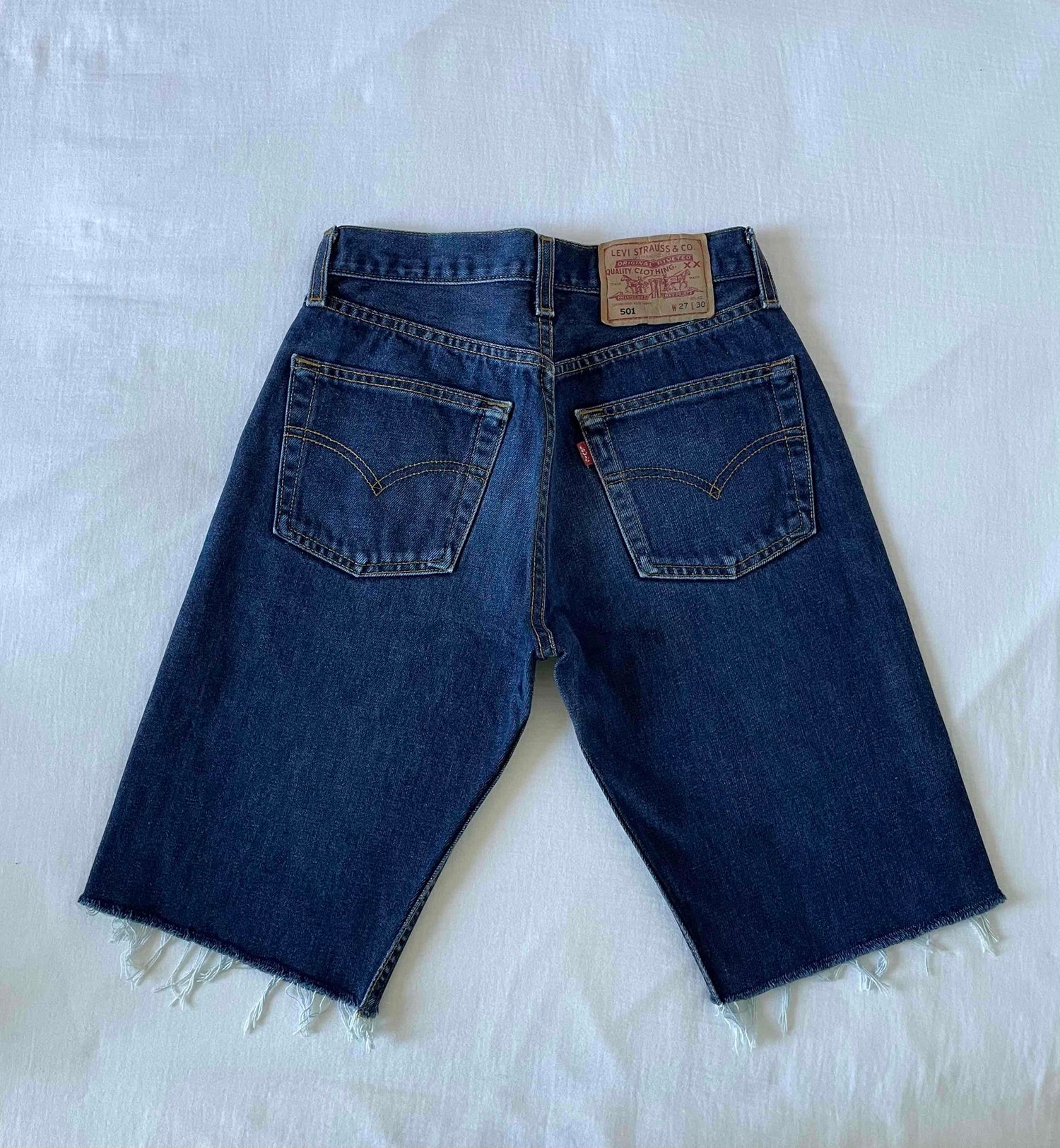 Short Levi’s 501 W27