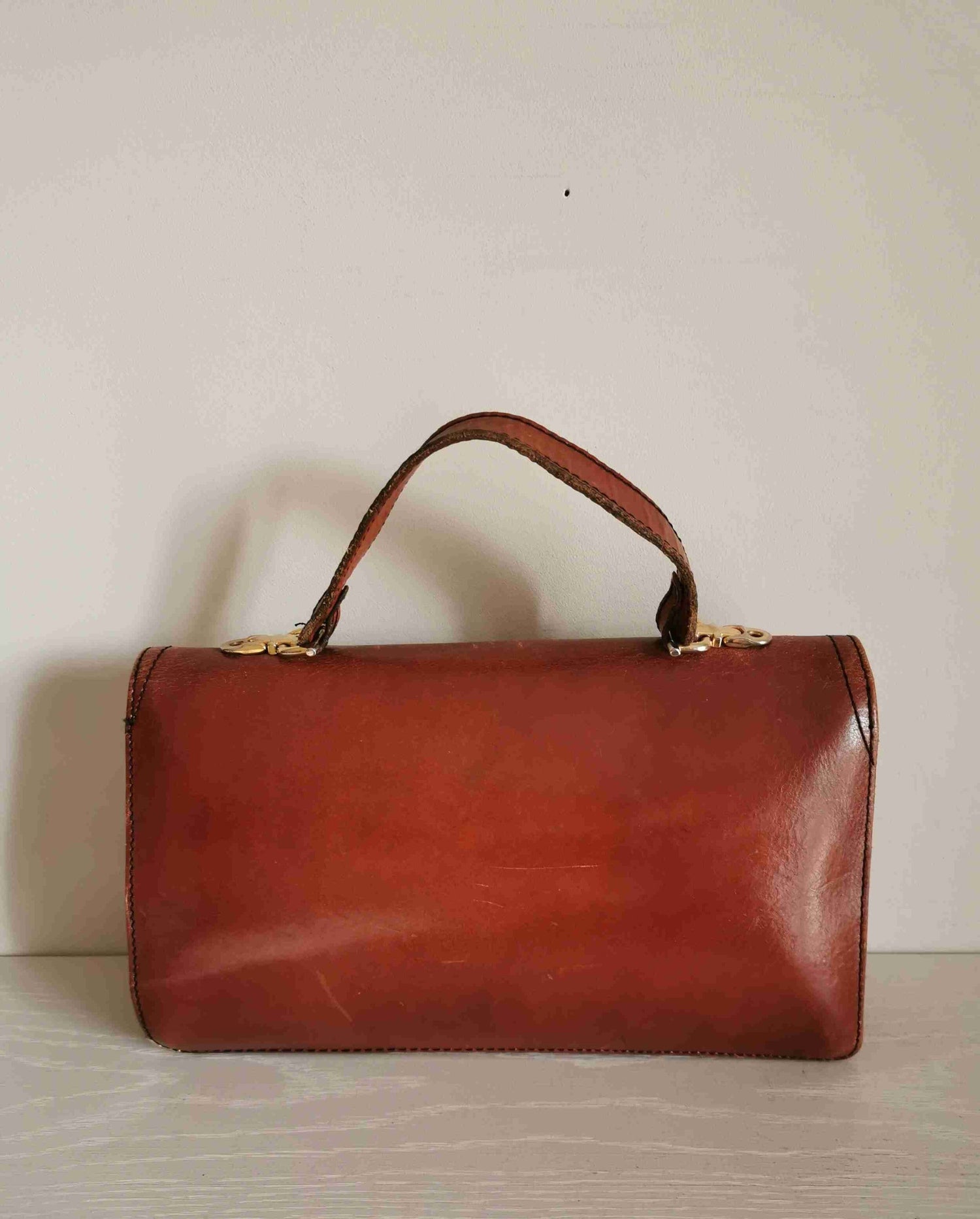 Leather bag