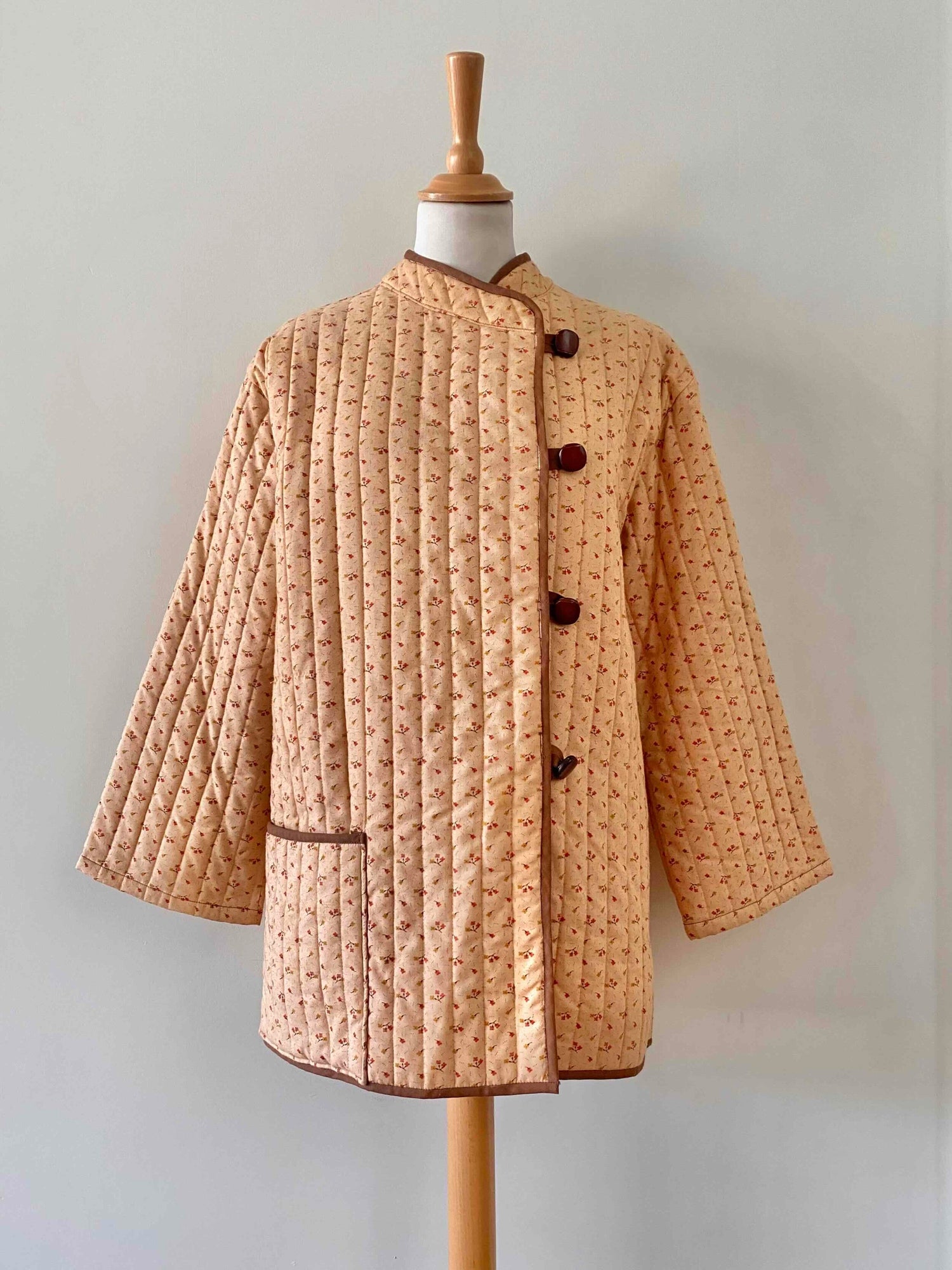 Veste matelassée à fleurs