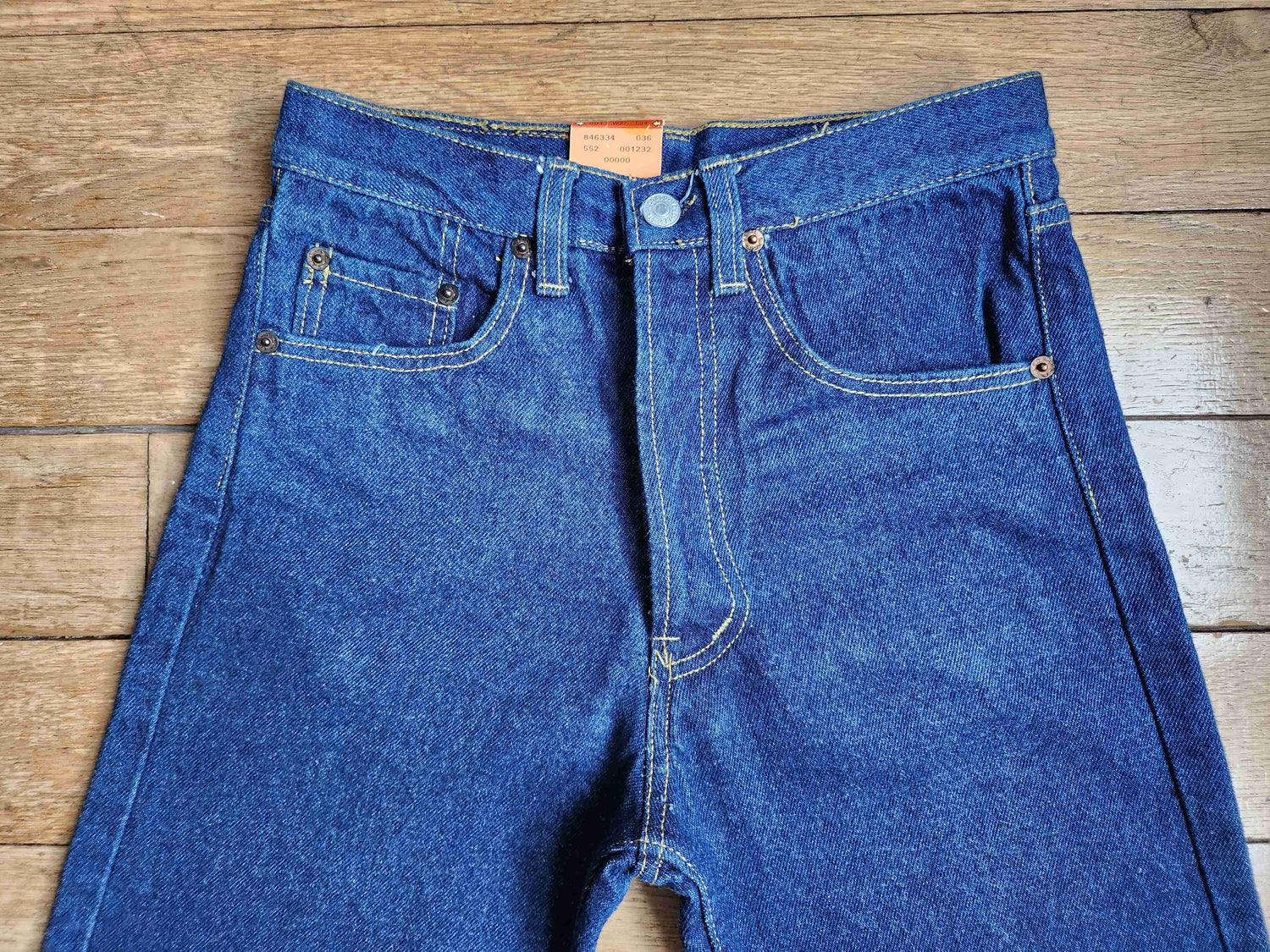 Jean Levi's 501 W27L34