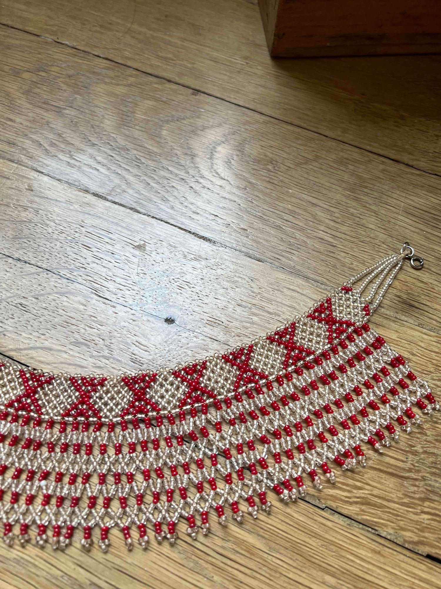 Collier ras de cou en perles