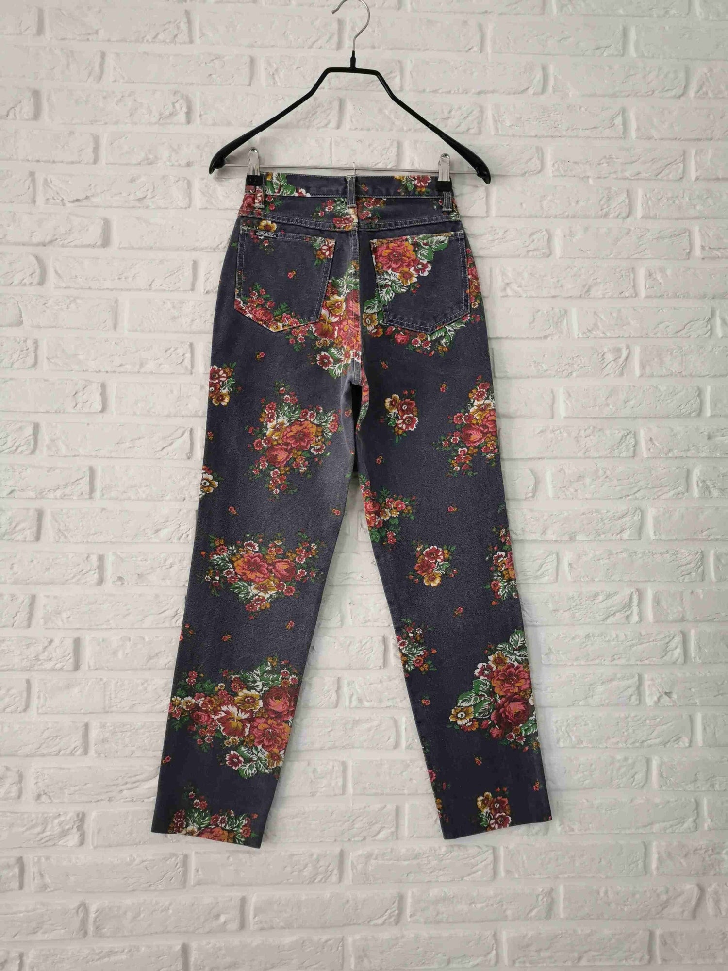 Jeans à fleurs
