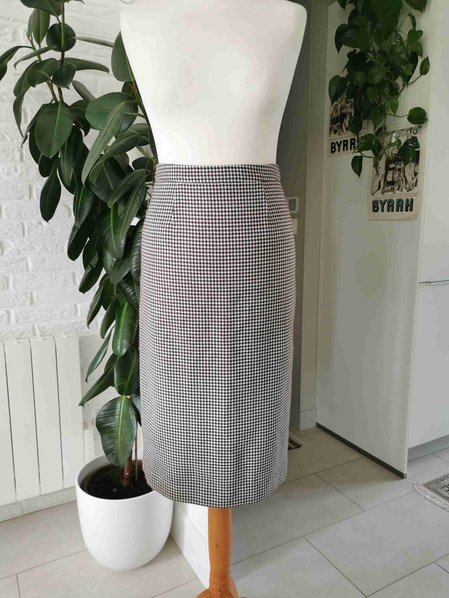 90s houndstooth skirt