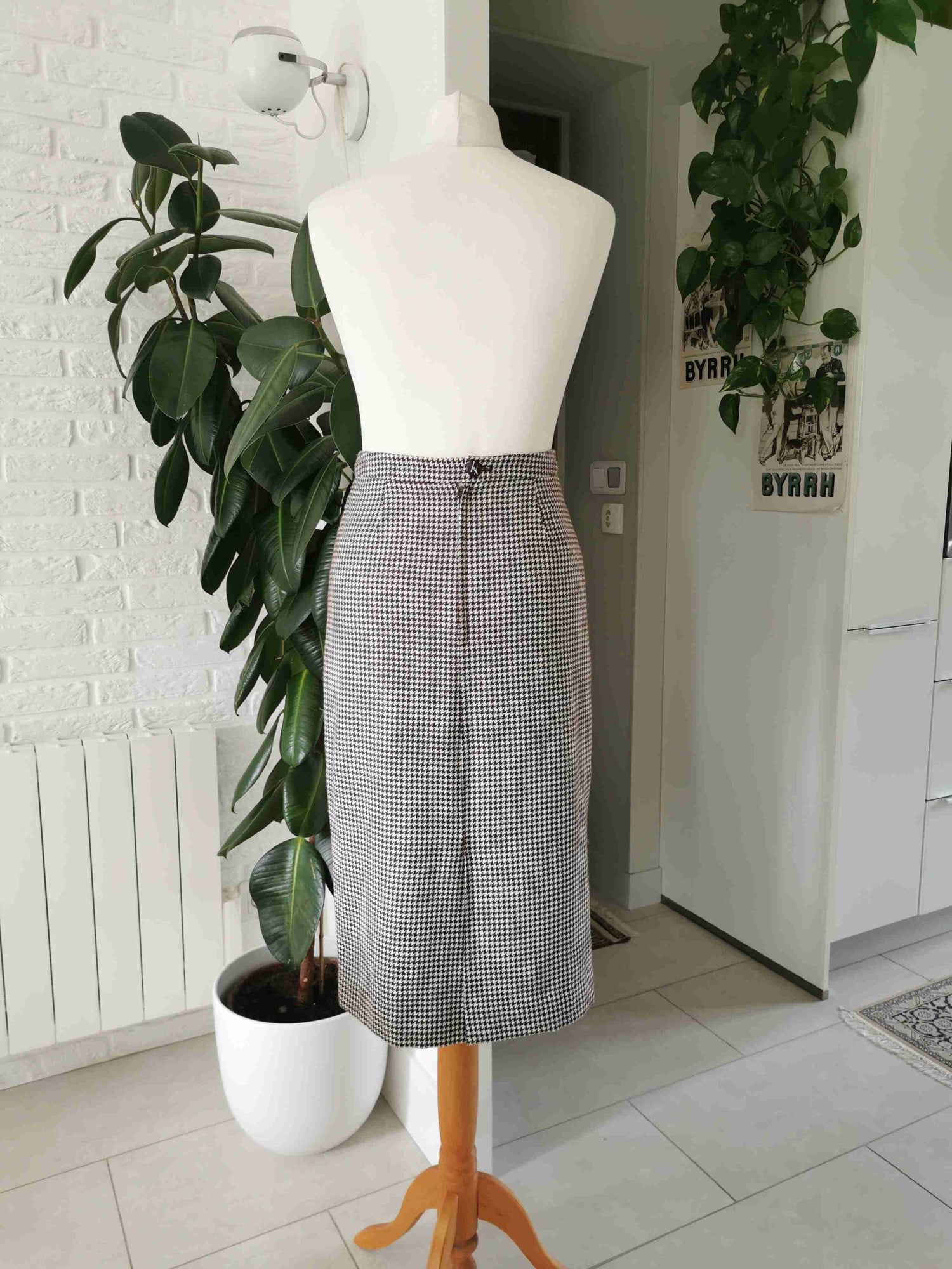90s houndstooth skirt