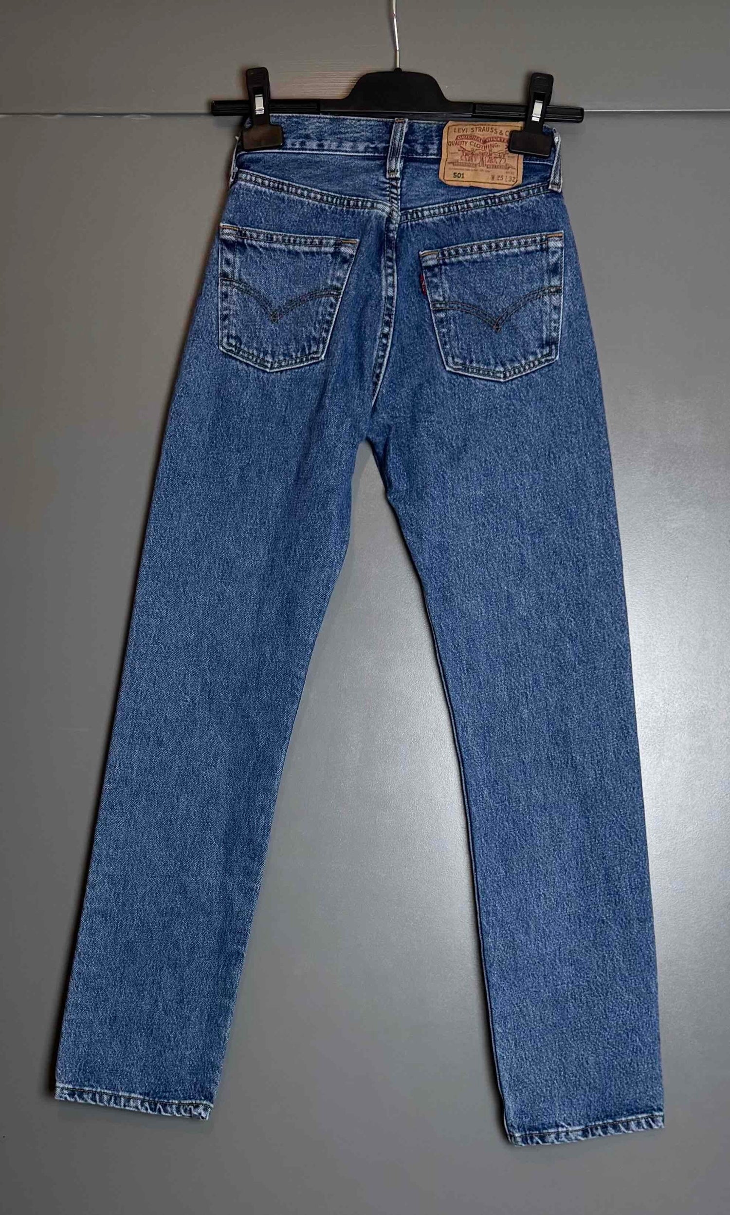 Jean Levi’s 501 W25 L32
