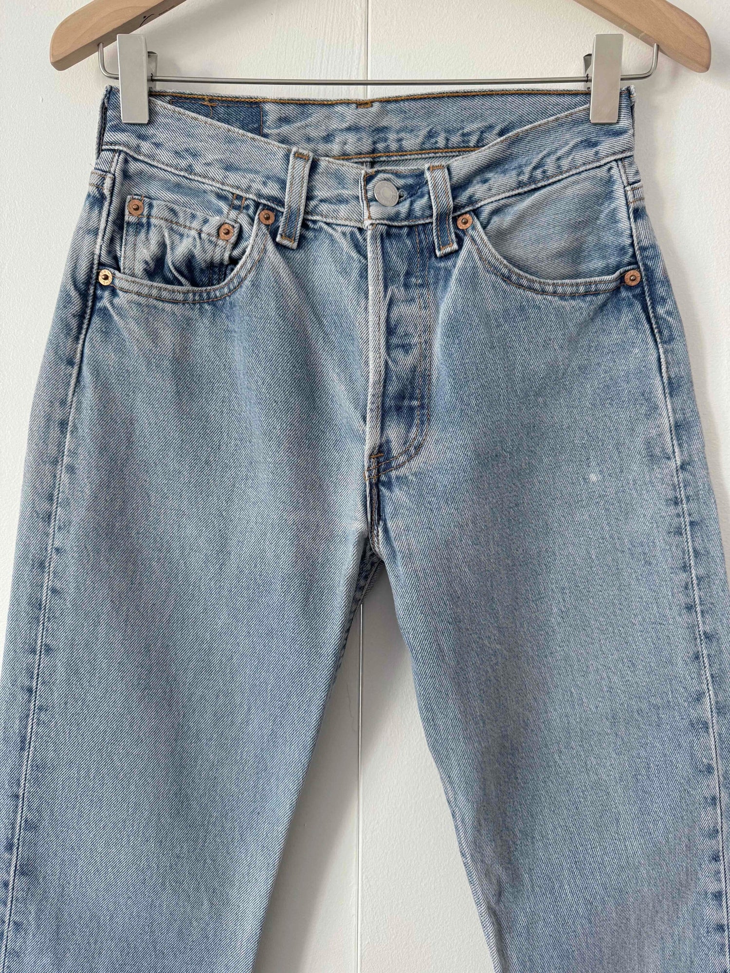 Jean Levi’s 501 W27 L28