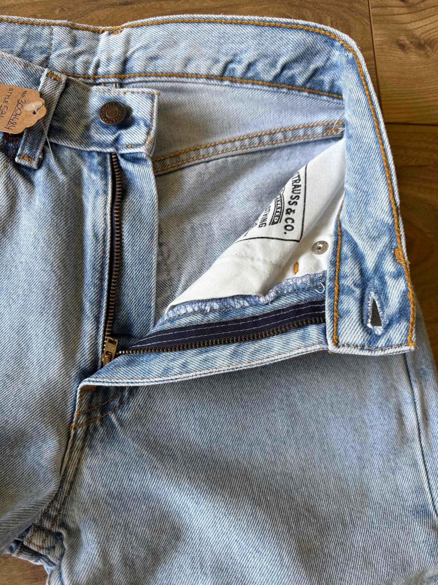 Jean Levi’s 534 W26 L30