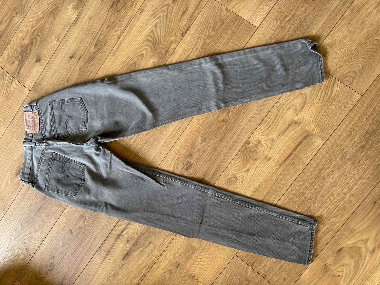 Jean Levi's 534 W27 L32