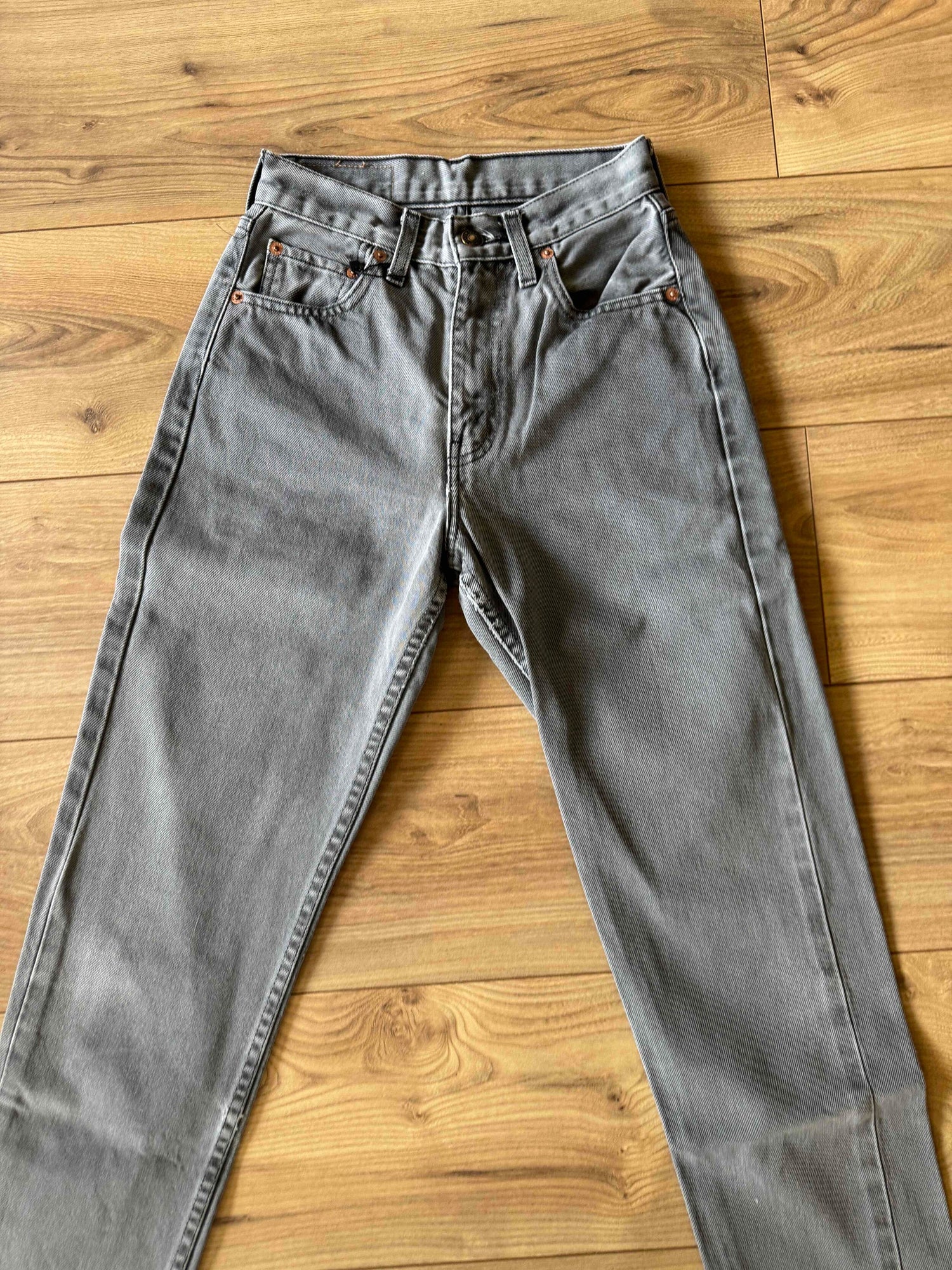 Jean Levi's 534 W27 L32