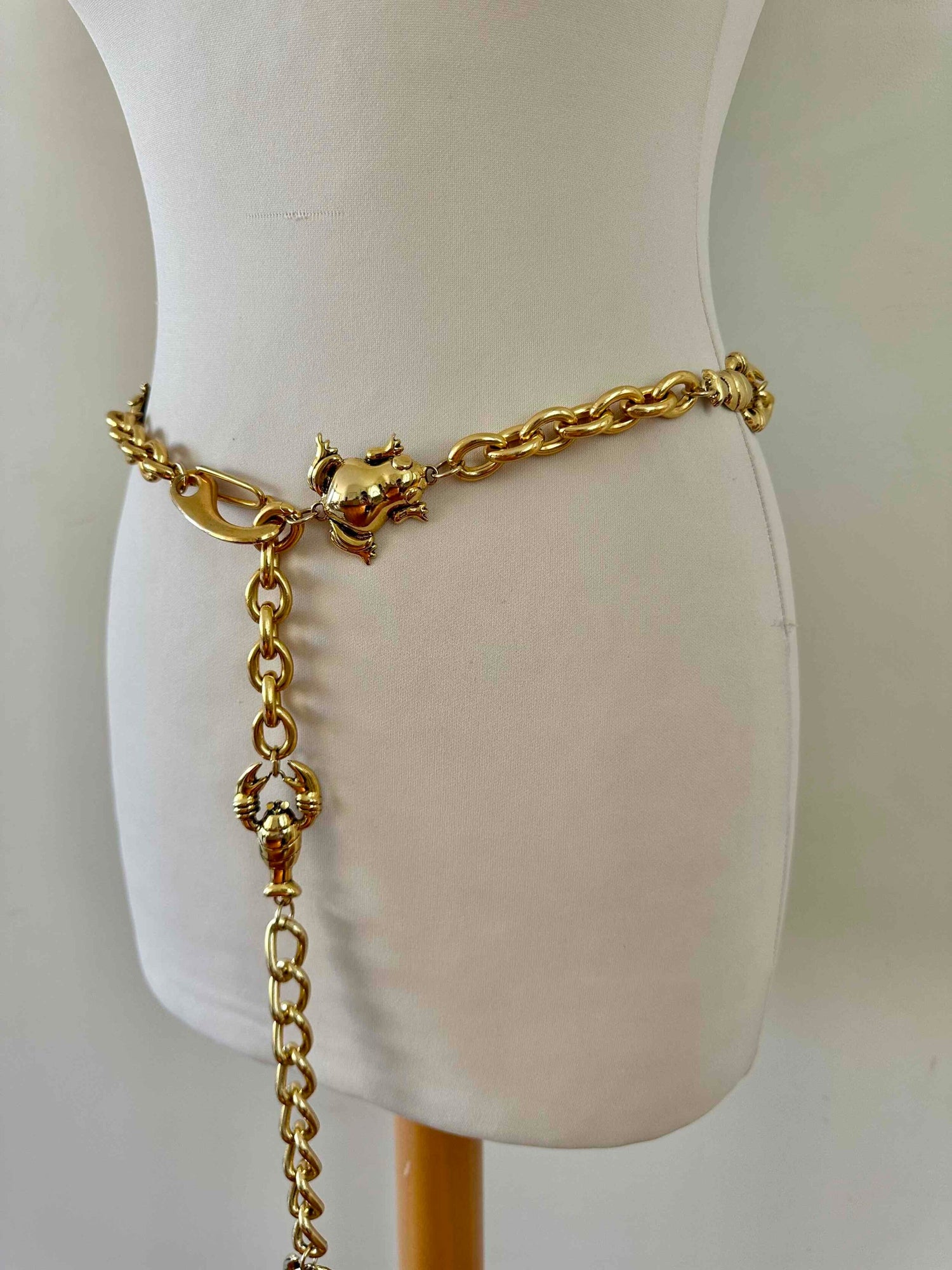 Brass chain belt
