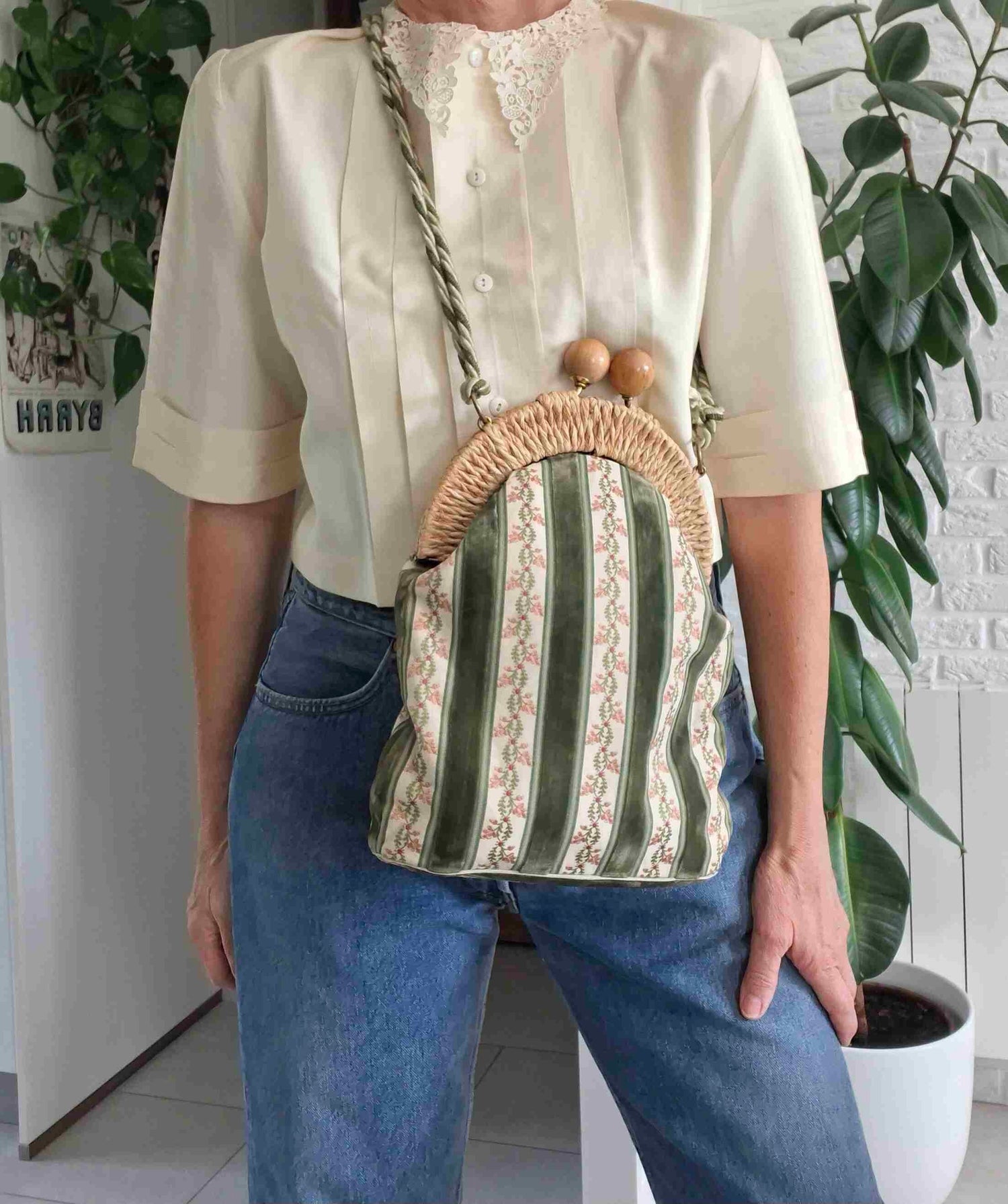 Velvet bag with 70's floral pattern