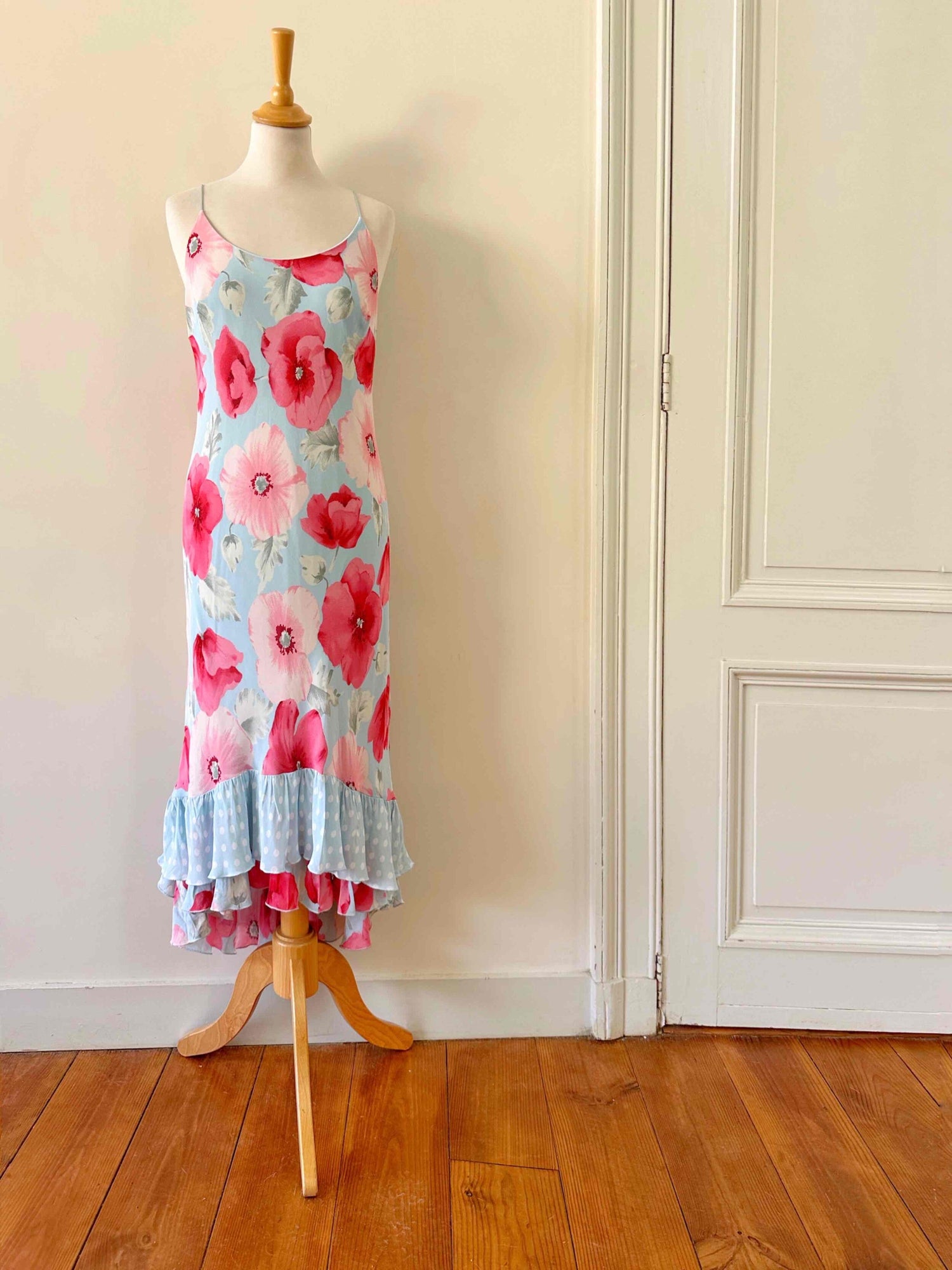 Dress with polka dots and flowers