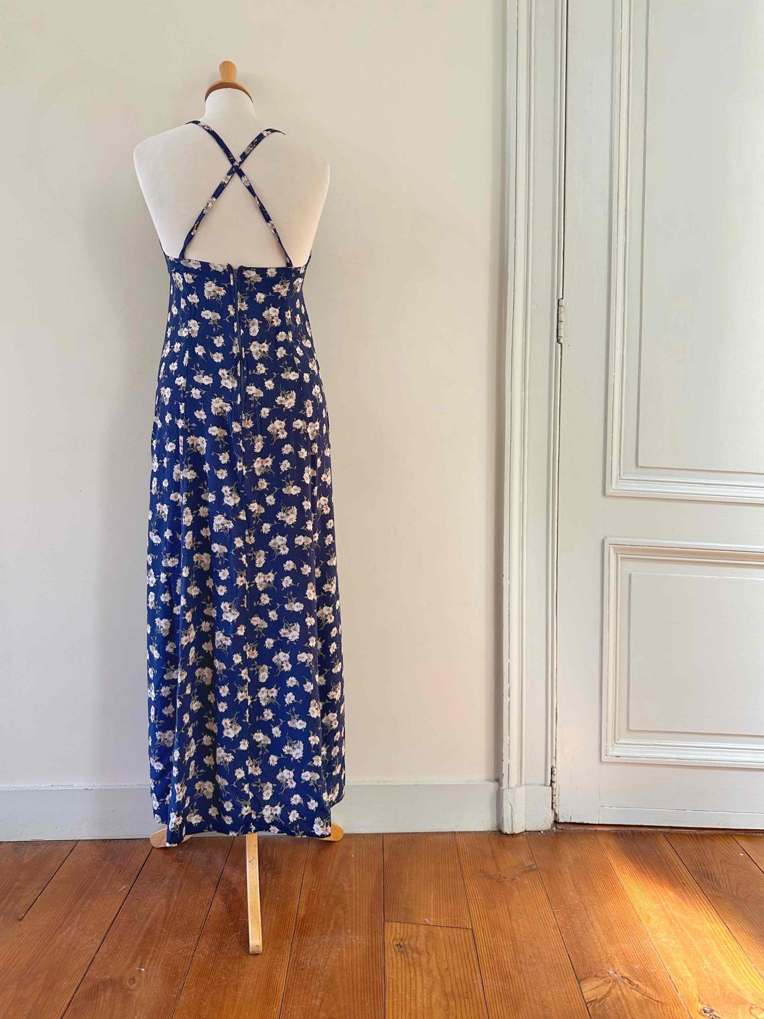 Floral backless dress