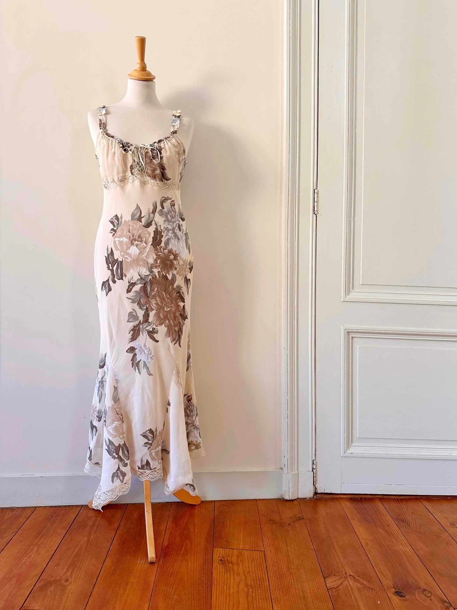 Floral print nightgown