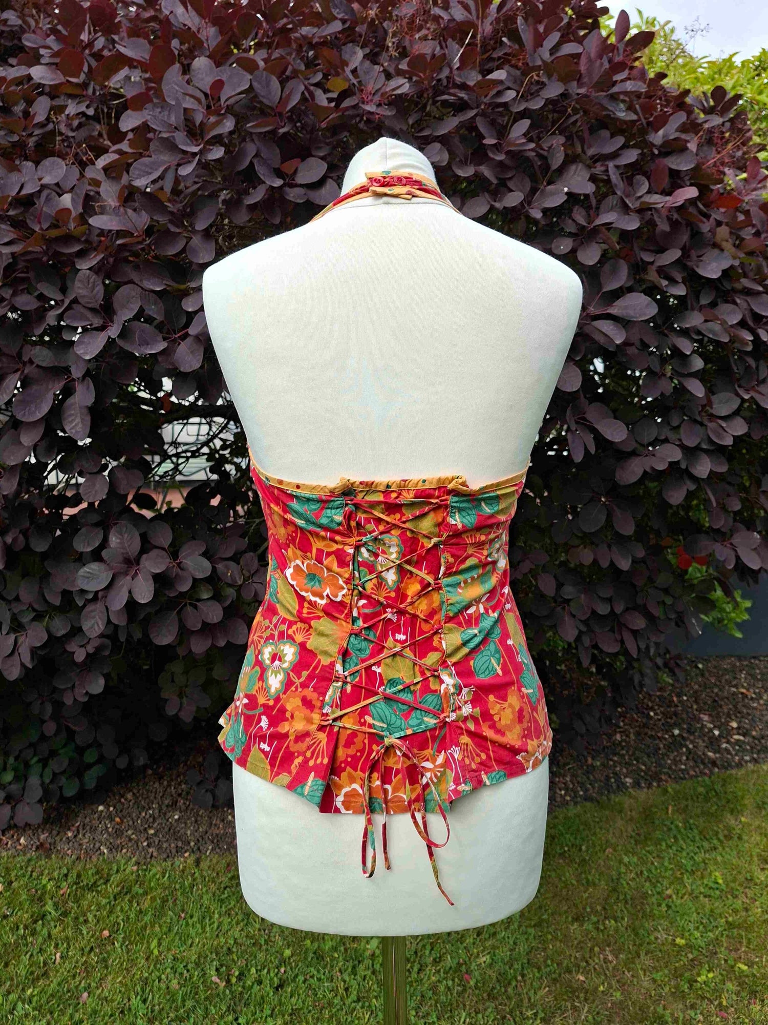 Backless dress with flowers