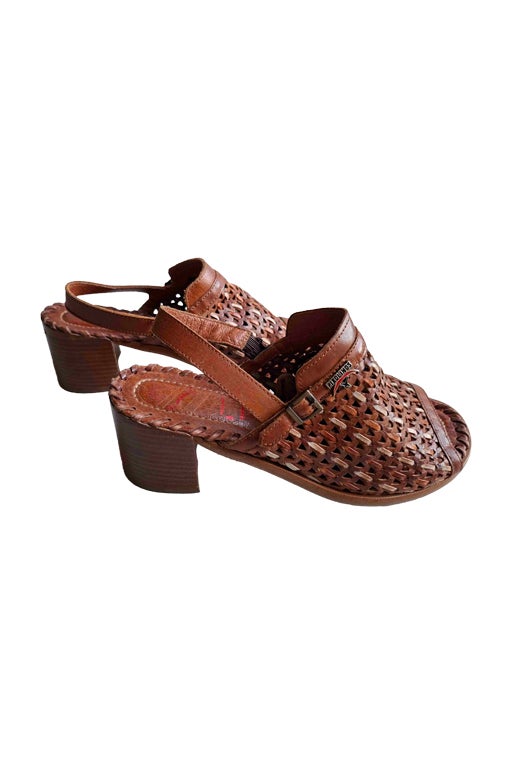 Sandales en cuir tressé