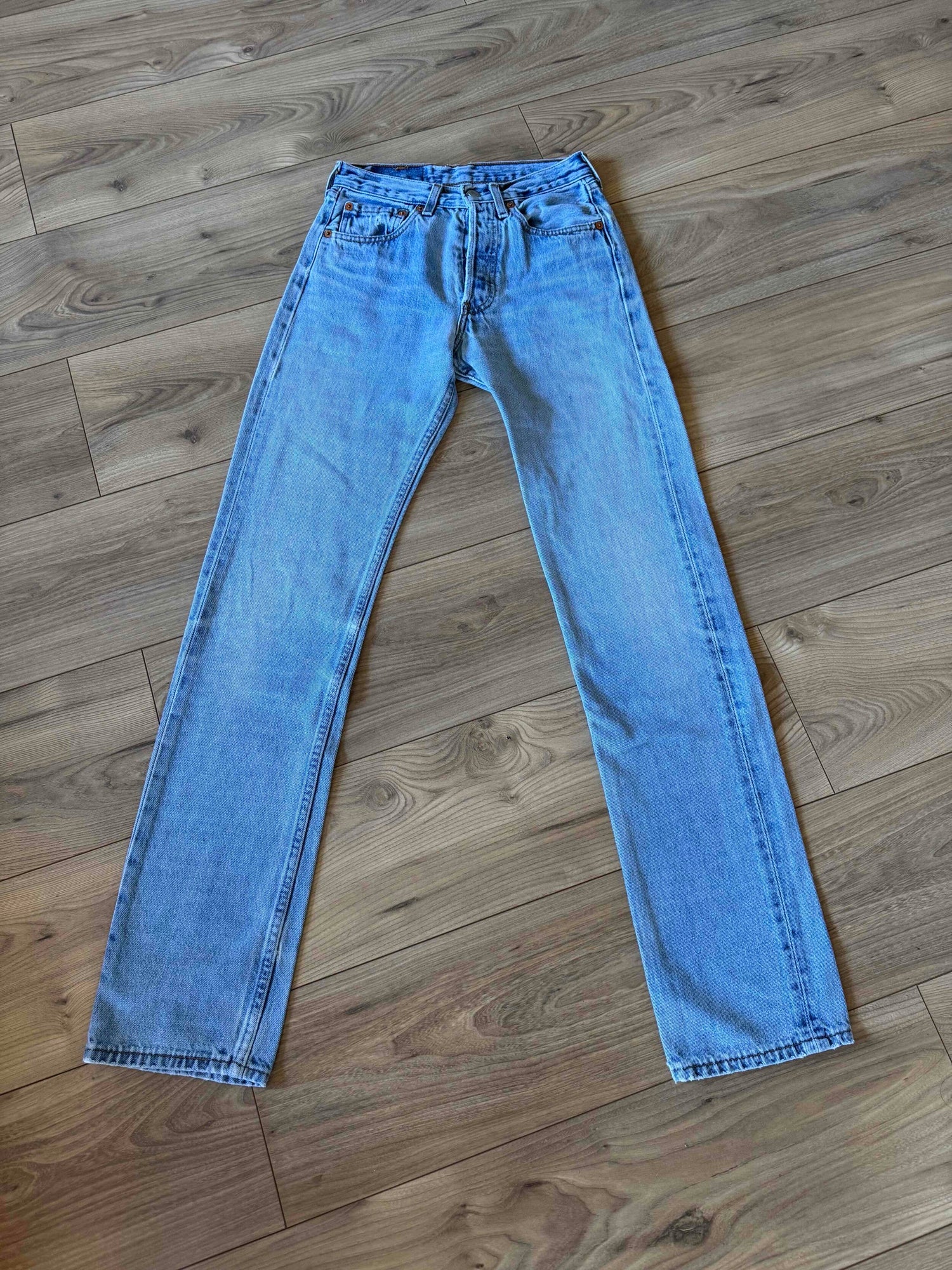 Jean Levi's 501 W26 L34