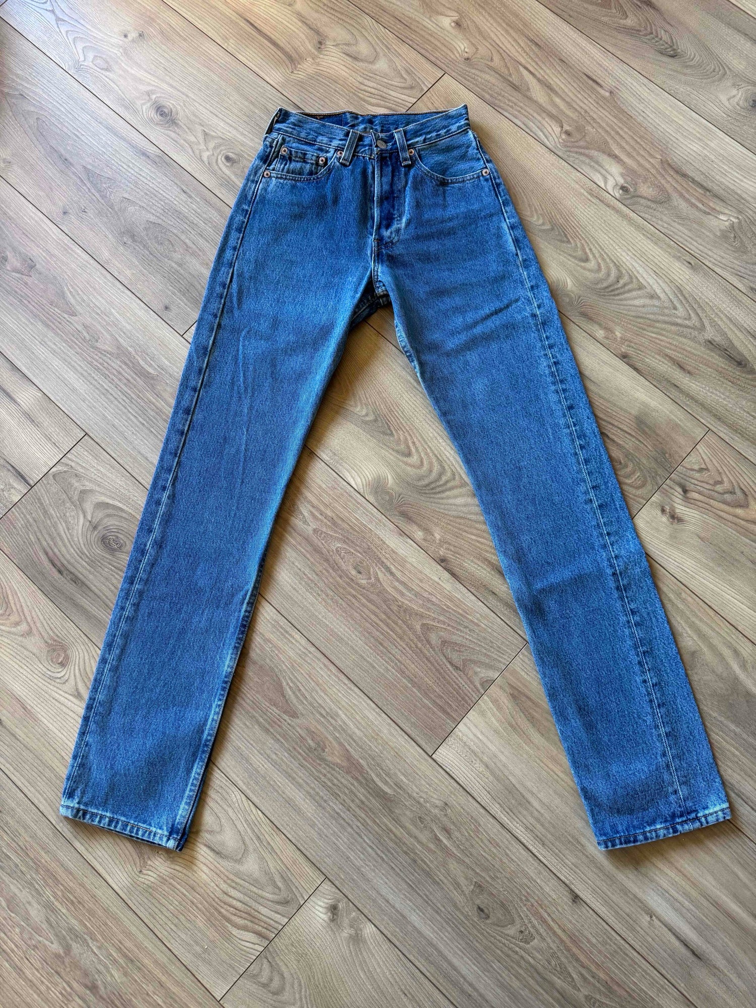 Jean Levi’s 501 W24 L32