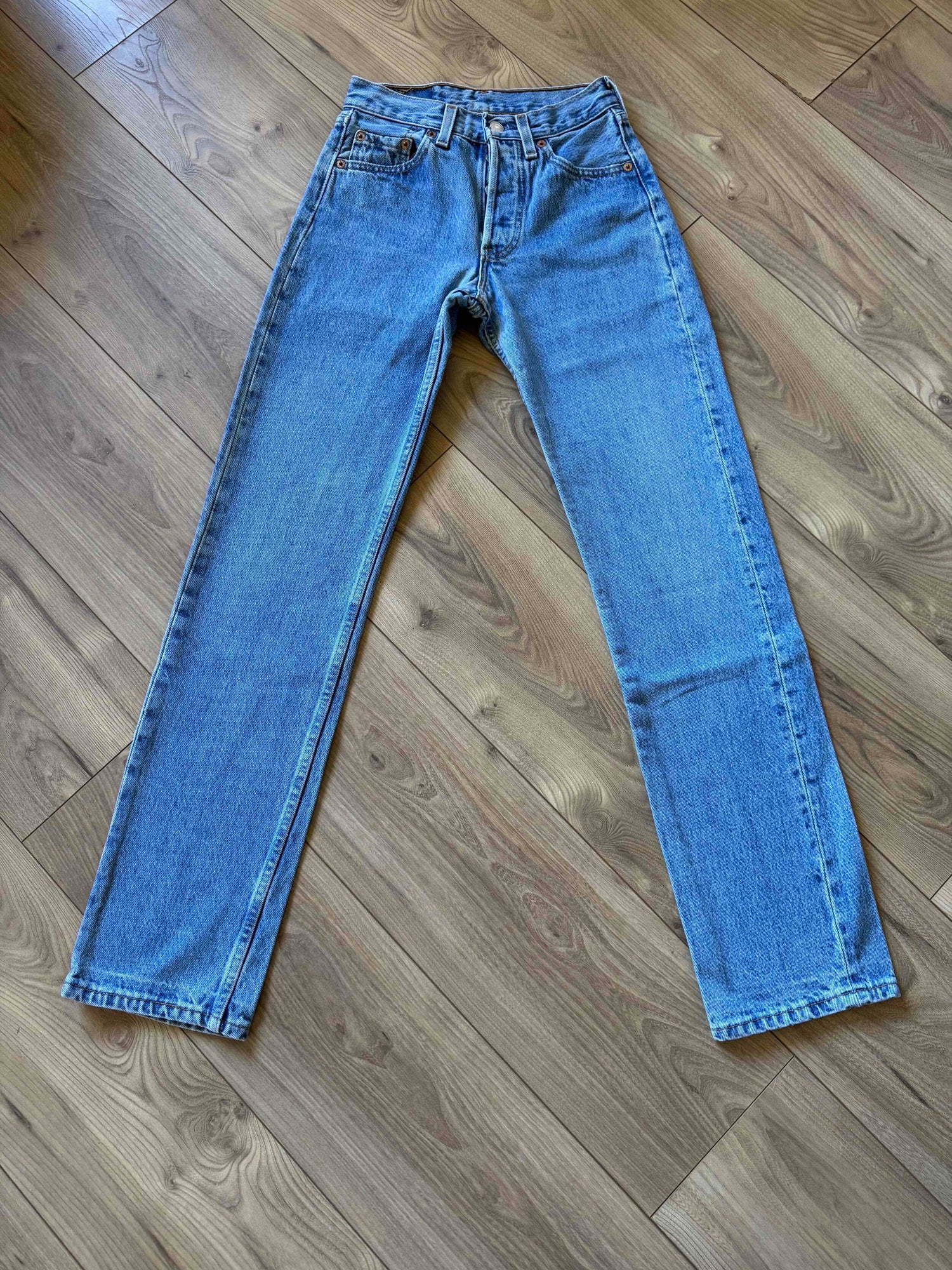 Jean Levi’s 501 W25 L32