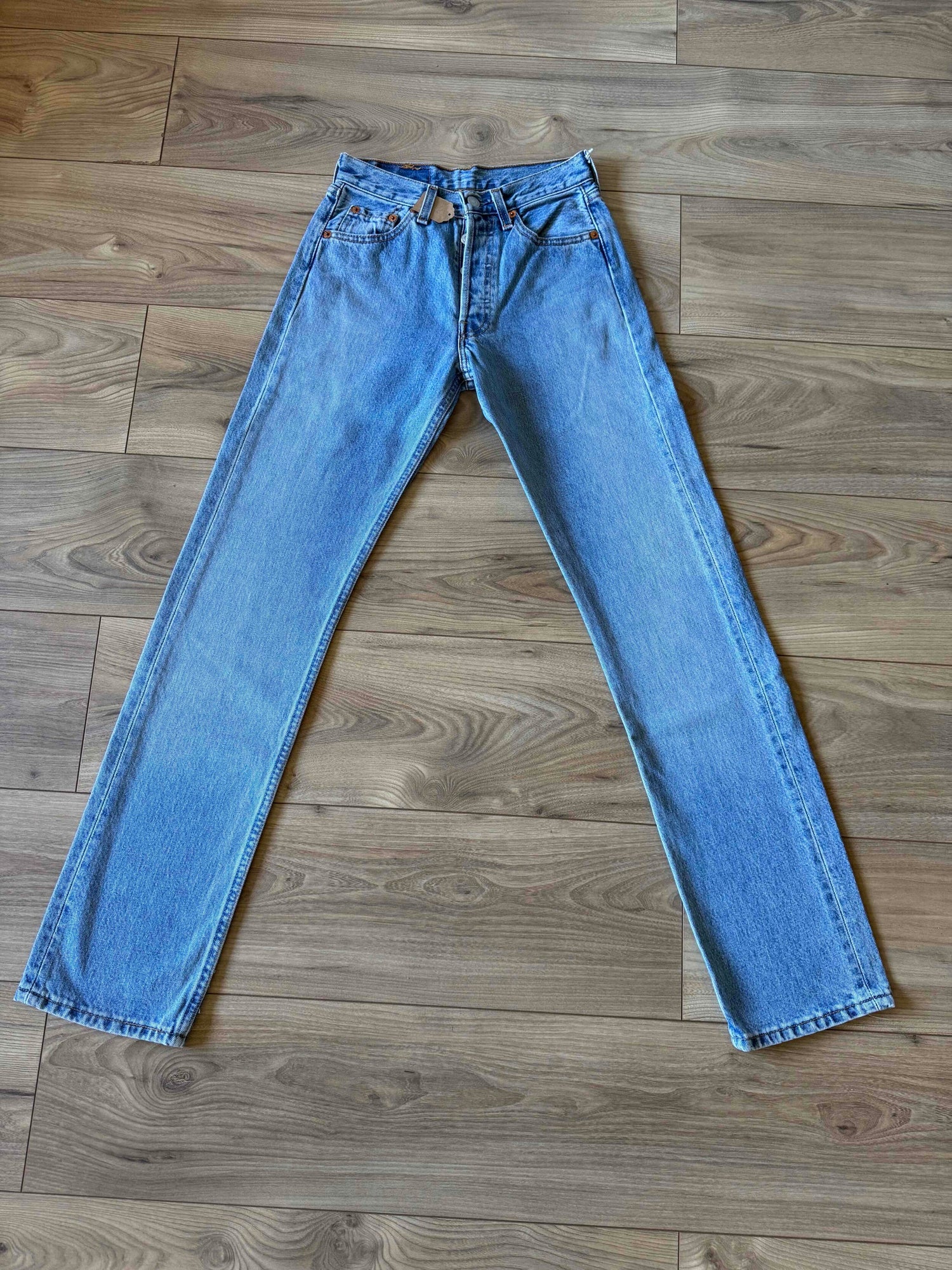 Jean Levi's 501  W25 L32
