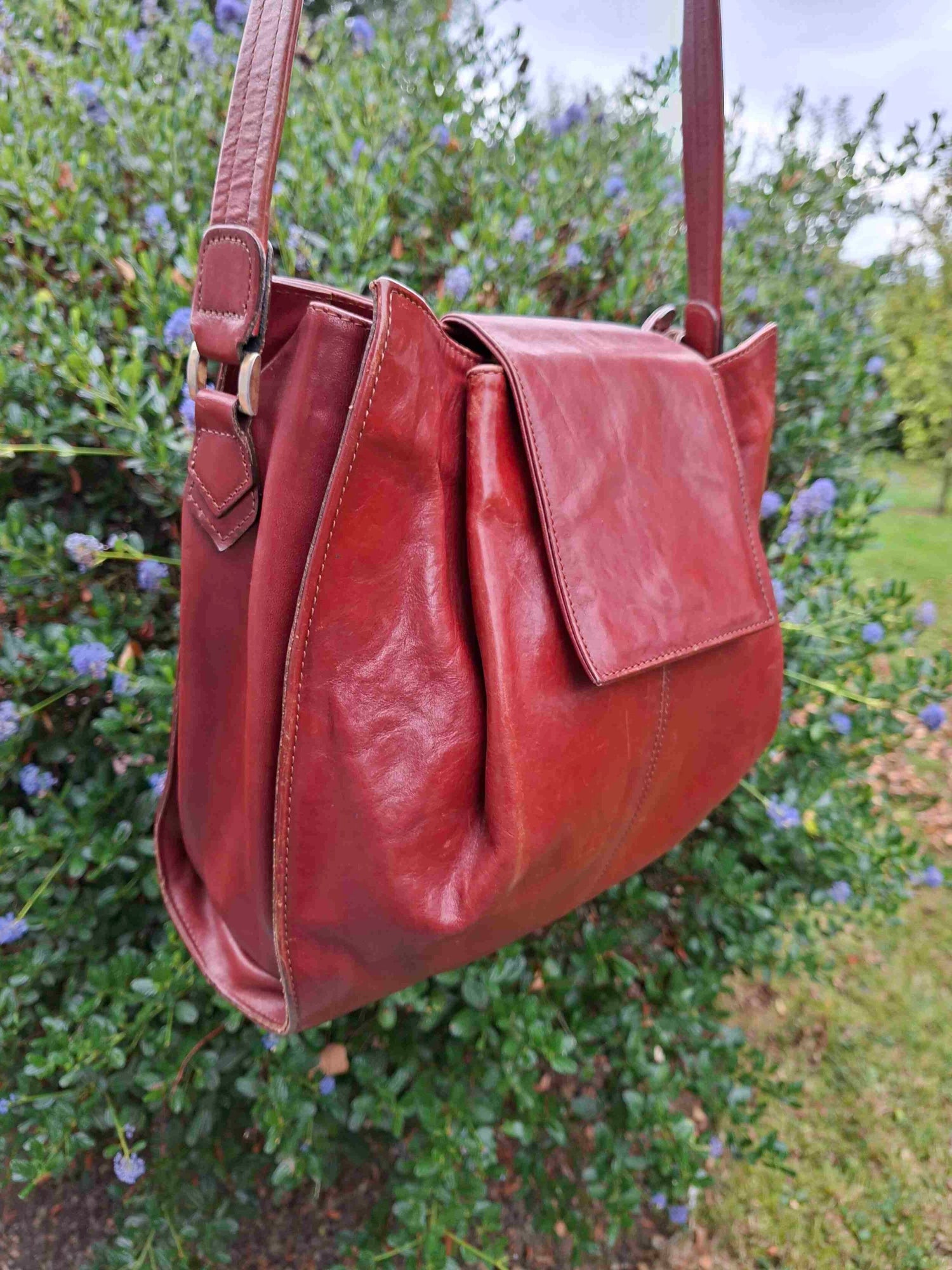 Leather bucket bag