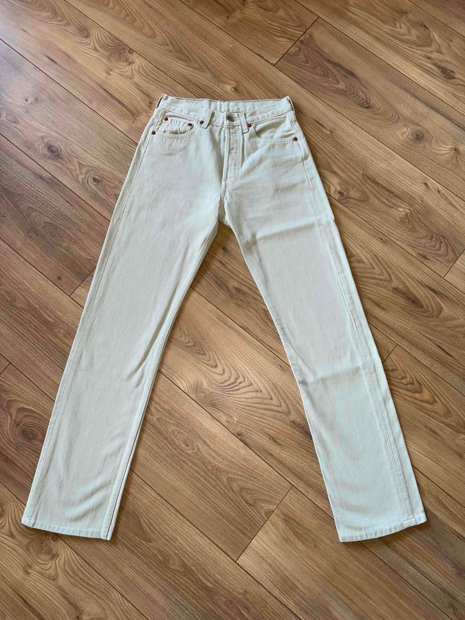 Jean Levi's 501 W27 L34