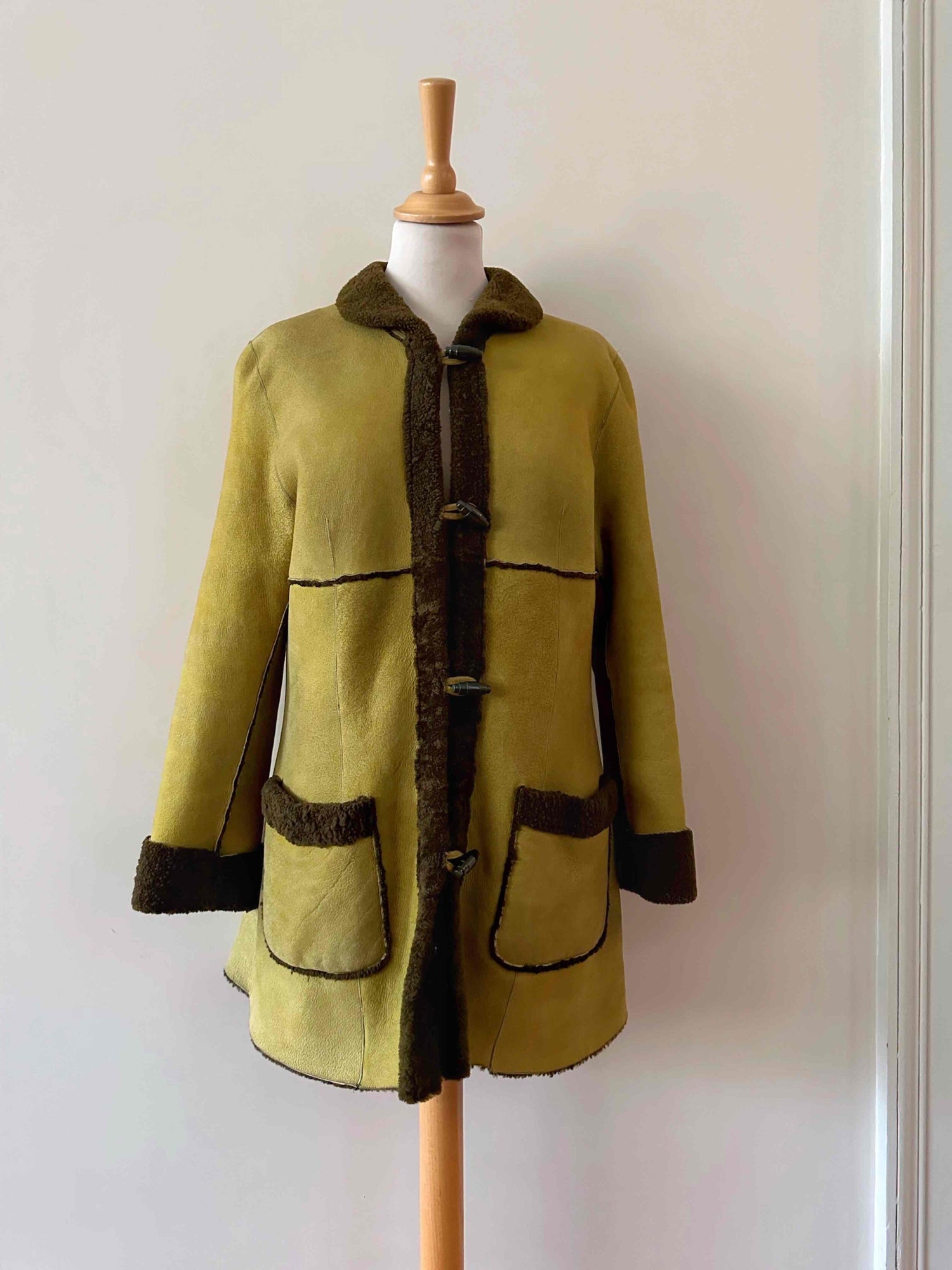 Manteau en peau lainée