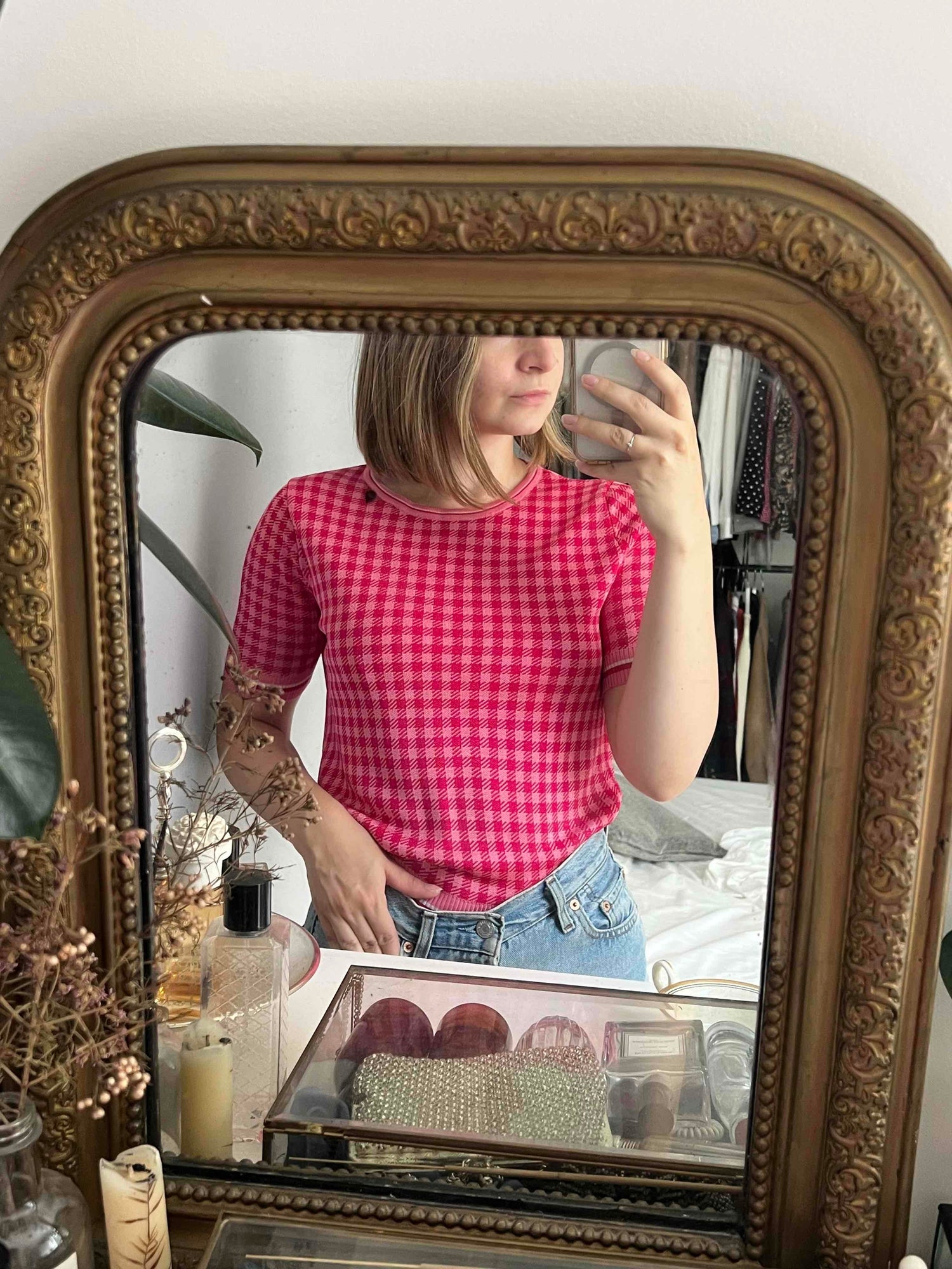 Top with a pied-de-coq pattern