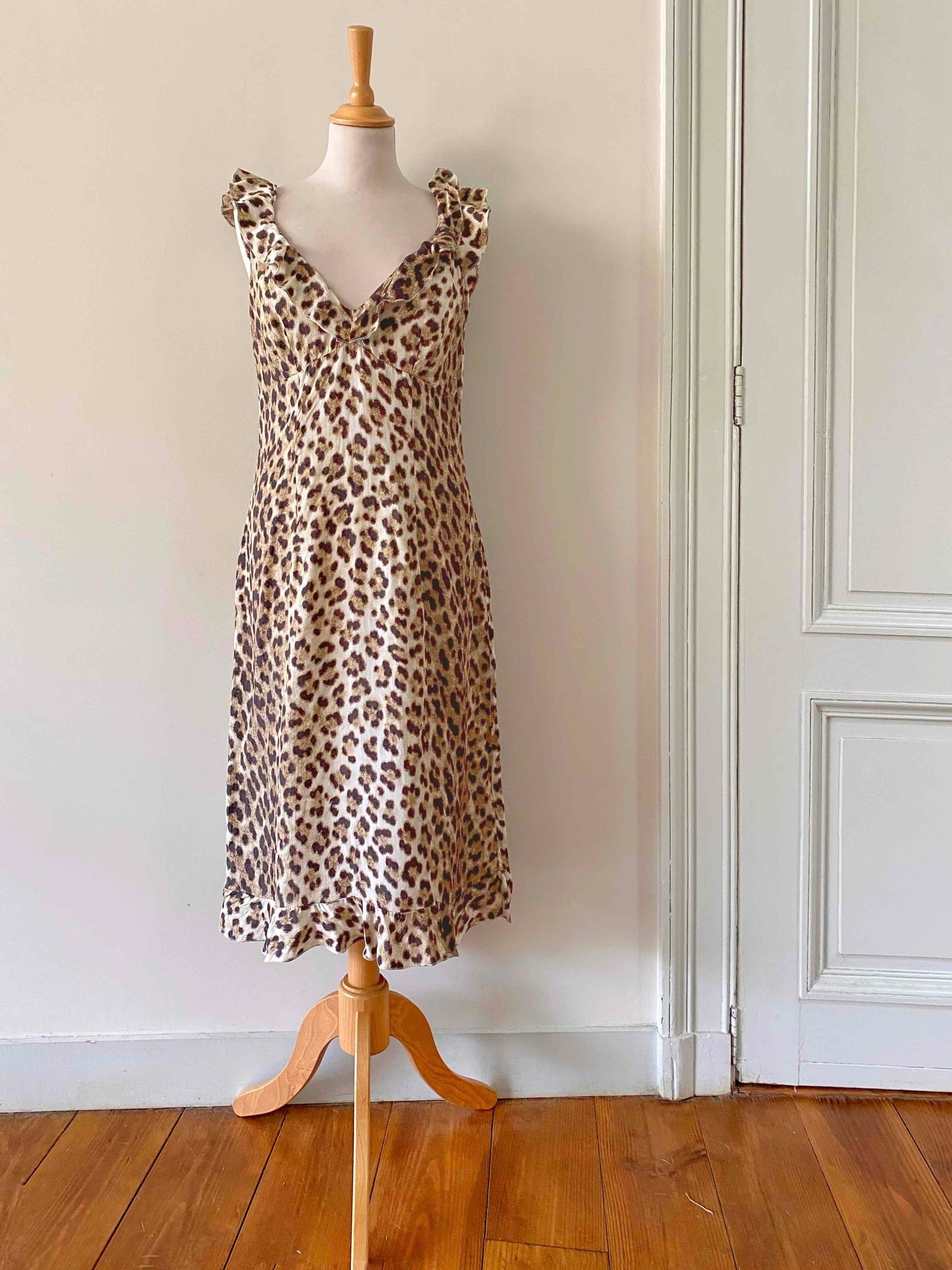 Leopard print midi dress
