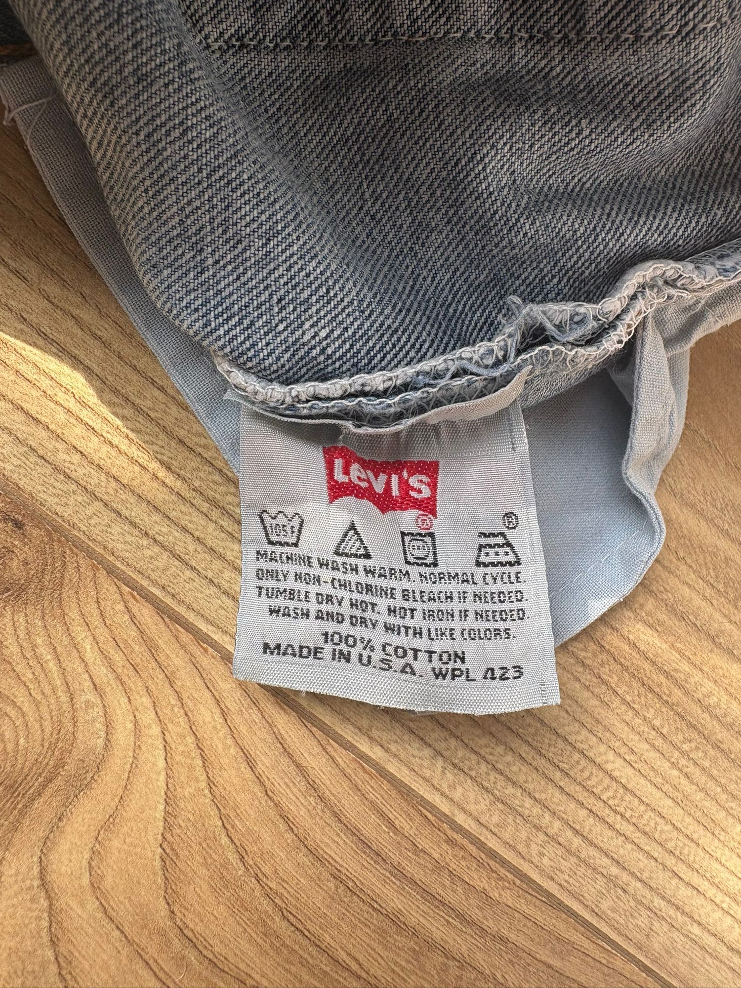 Jean Levi's 501 W26 L32