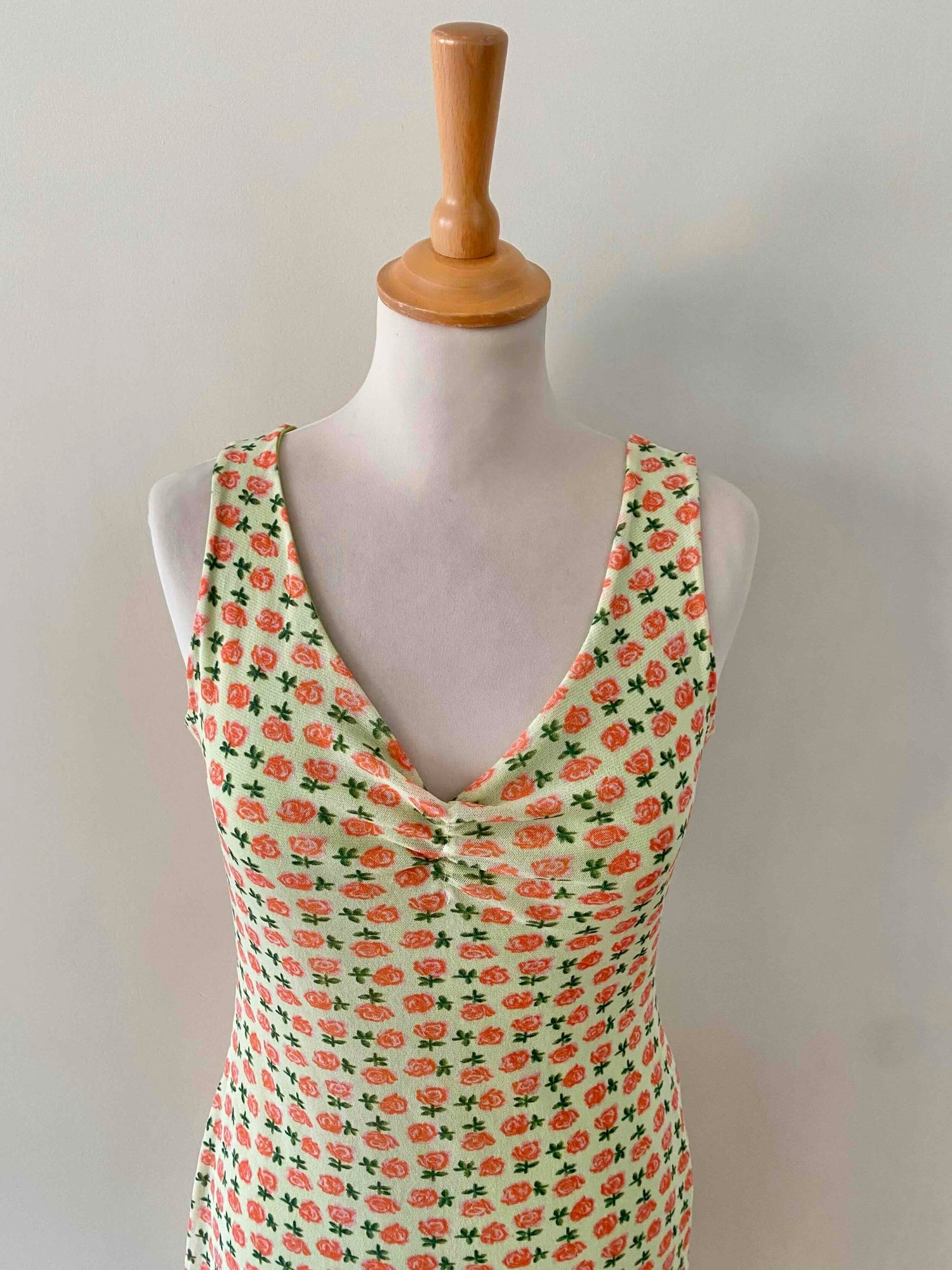 Robe à fleurs en maille