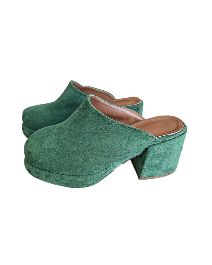 Sabots talons en daim vert