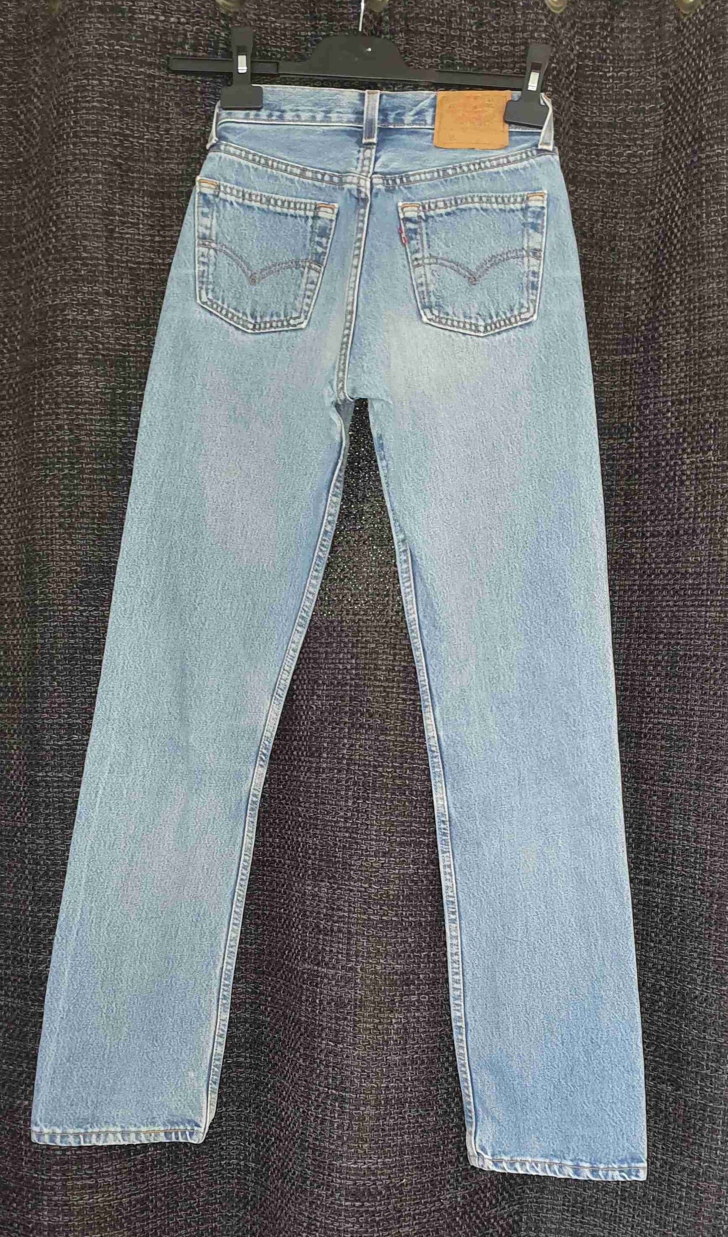 Jean Levi's 501 W26L32