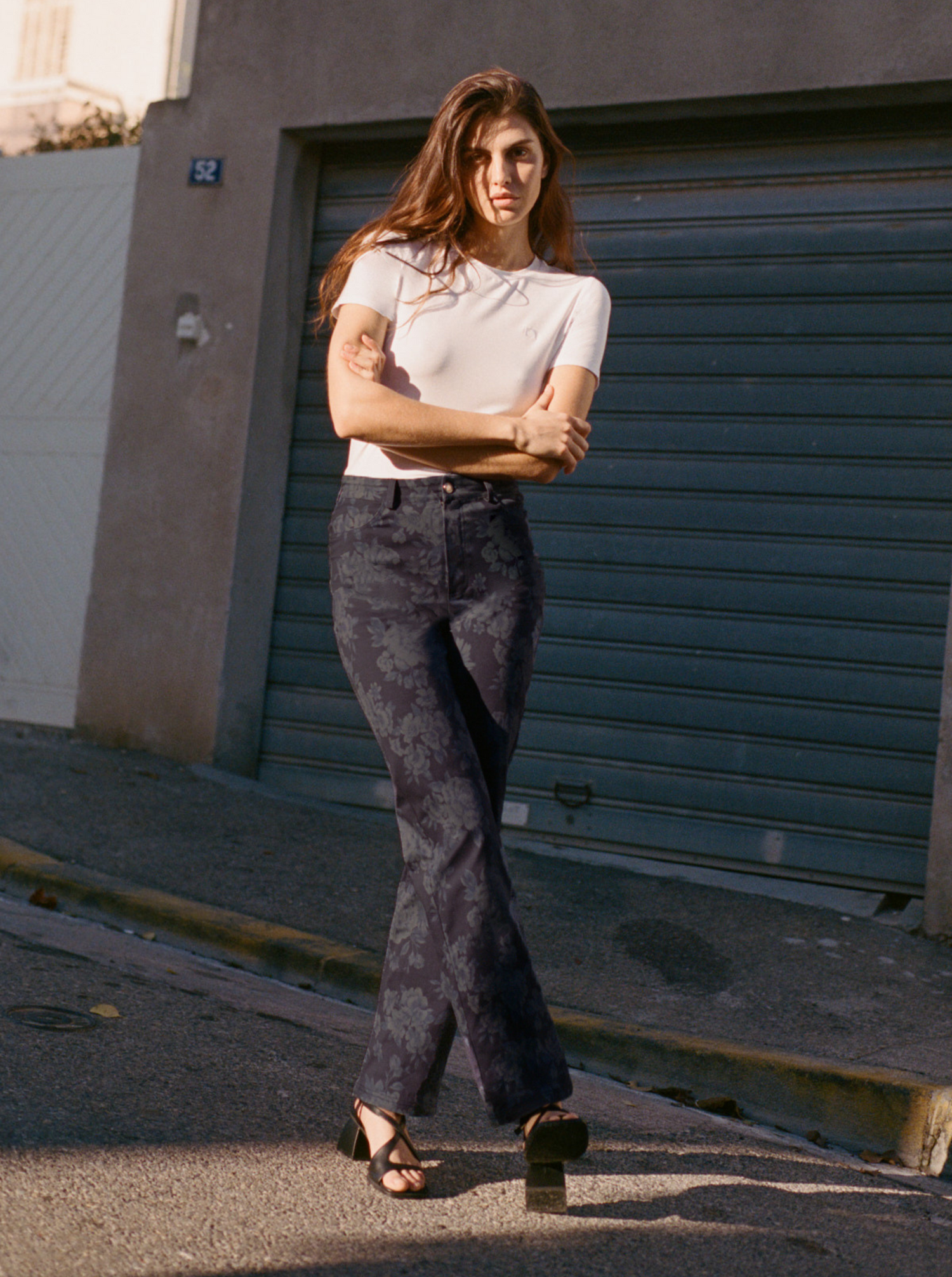 Pantalon Navy Faded Flowers Motif