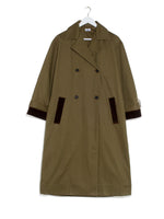 COTTON TRENCH, IMPERMEABILE, IMPERMEABILE DI COTONE, TRENCH, MADE IN ITALY, HANDMADE, FATTO A MANO, CAPPOTTO, MEZZA STAGIONE, MID SEASON COAT, FALL/WINTER 22, AUTUNNO INVERNO 22, VELLUTO, VELVET, OVERSIZE TRENCH, OVERIZE COAT, LOOSE FIT, CAPPOTTO MILITARE, MILITARY TRENCH, CAPPOTTO DOPPIOPETTO, TRENCH DOPPIOPETTO