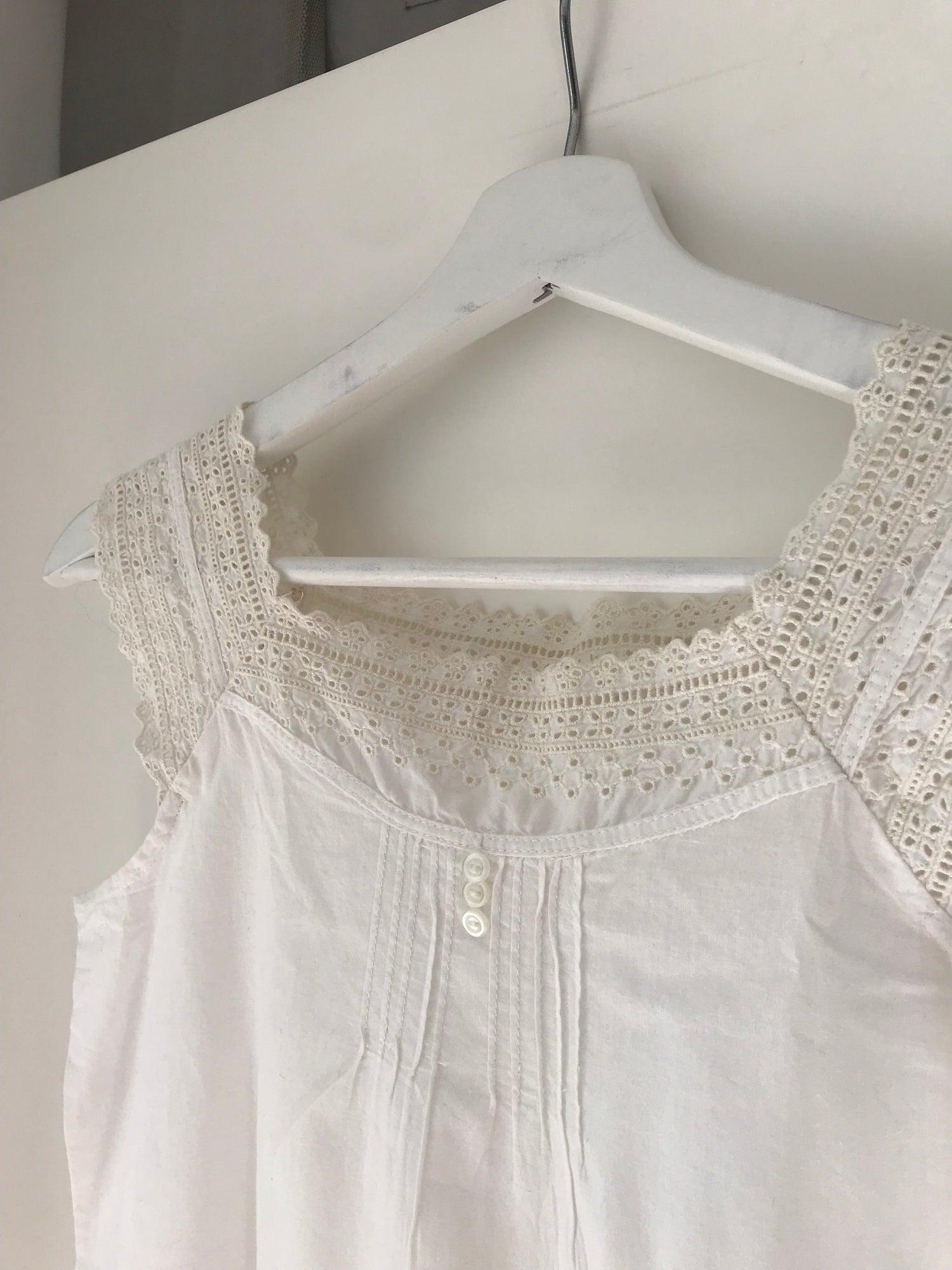Embroidered camisole