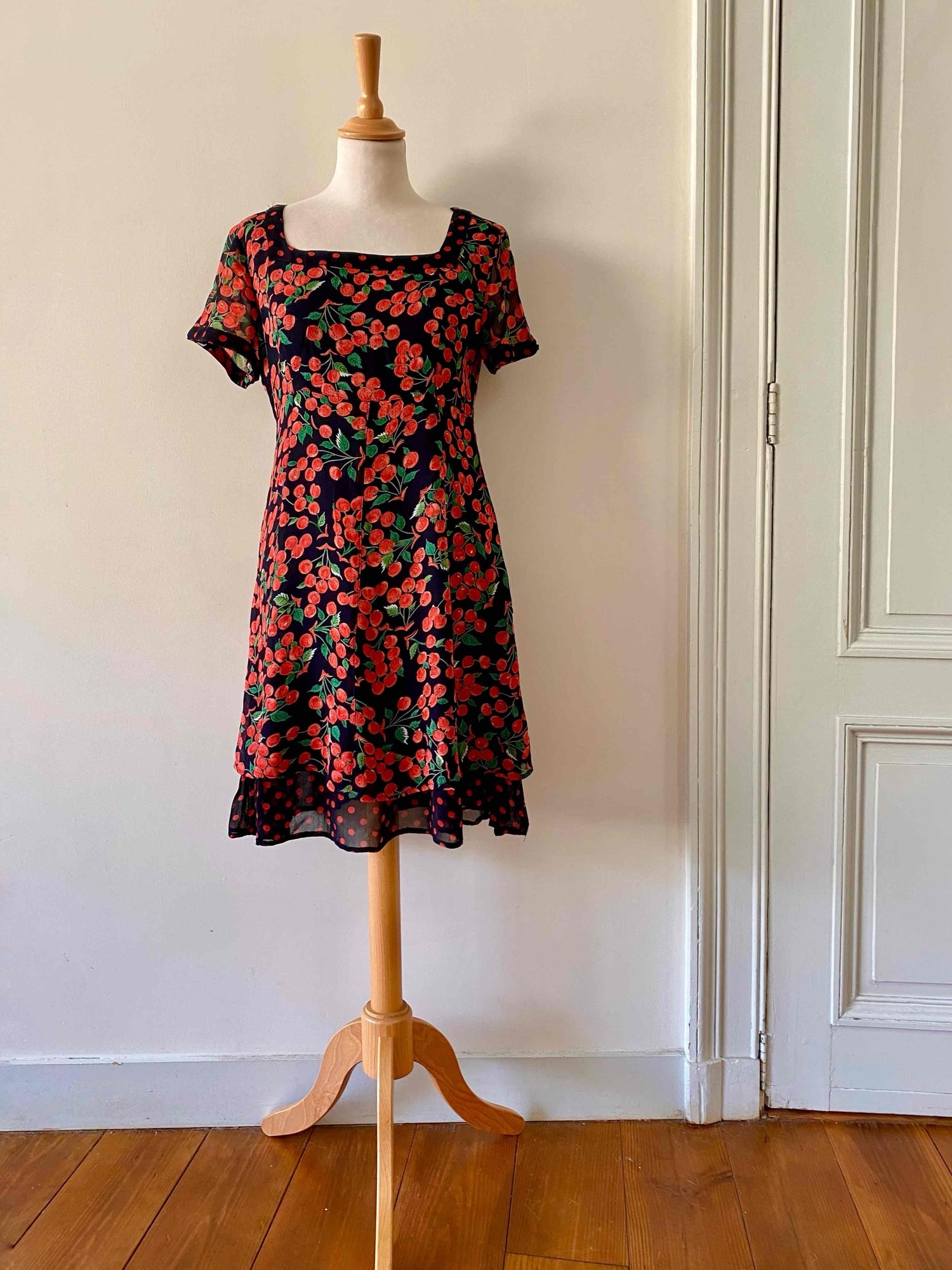 Mini dress with cherries and peas pattern