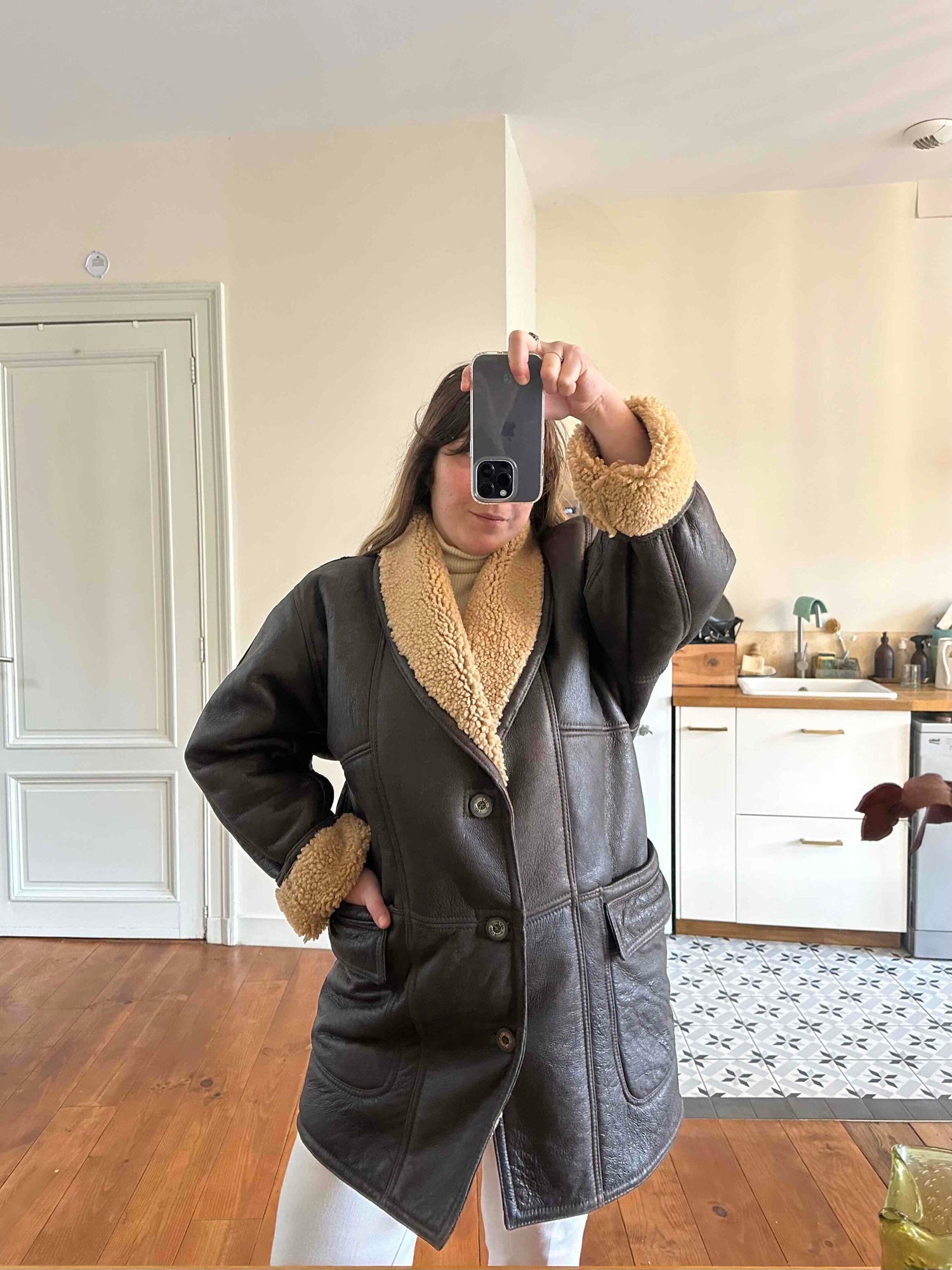 Manteau en peau lainée