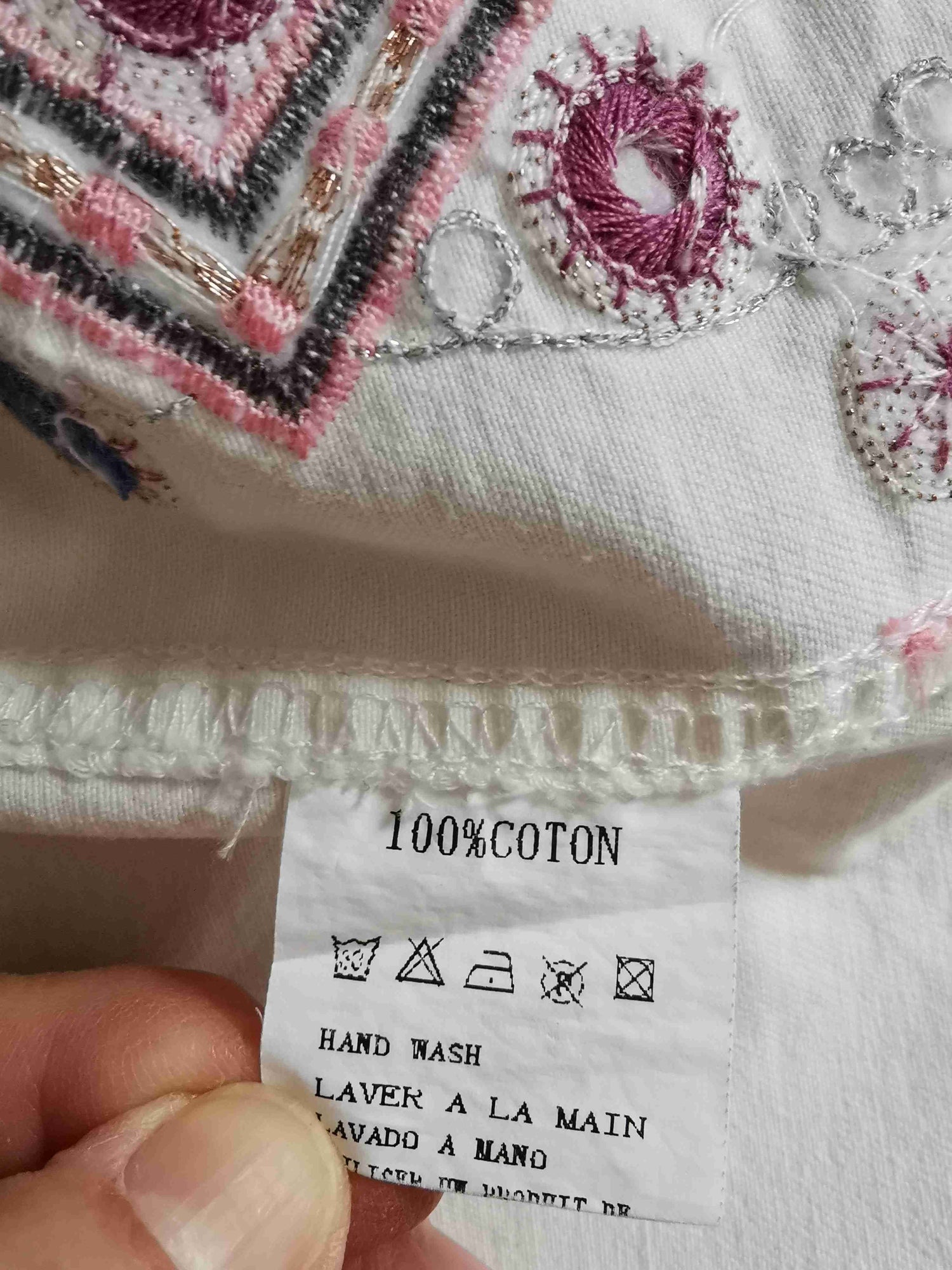 Gilet sans manche brodé