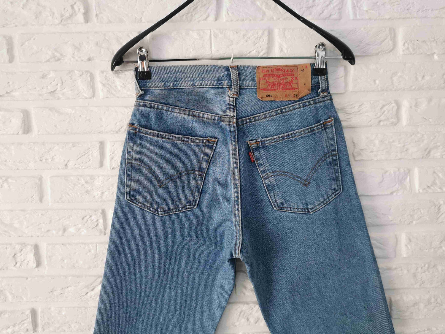 Jean Levi's 501 W28L36