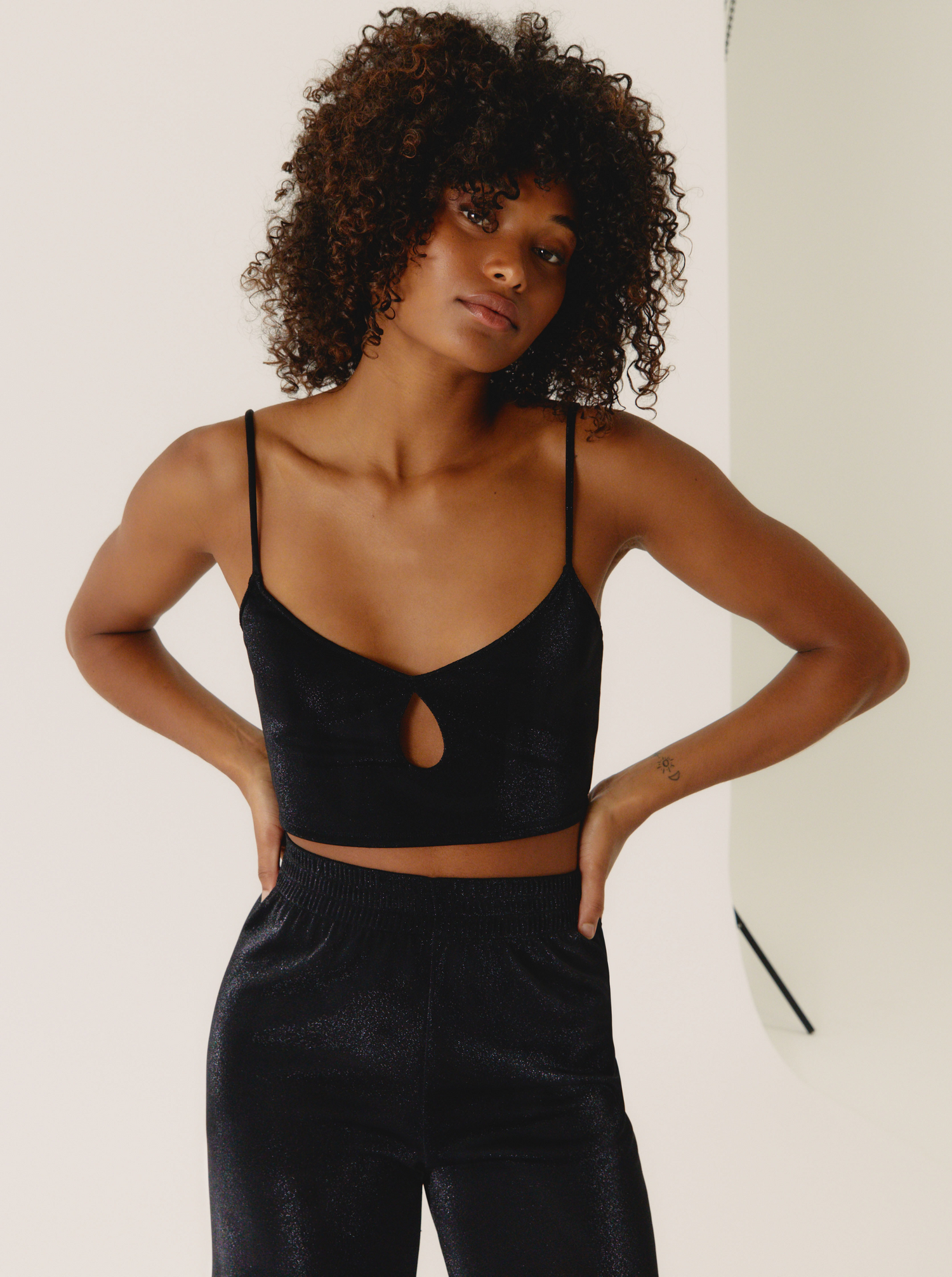 Top Drop Black Glitter Fines Bretelles