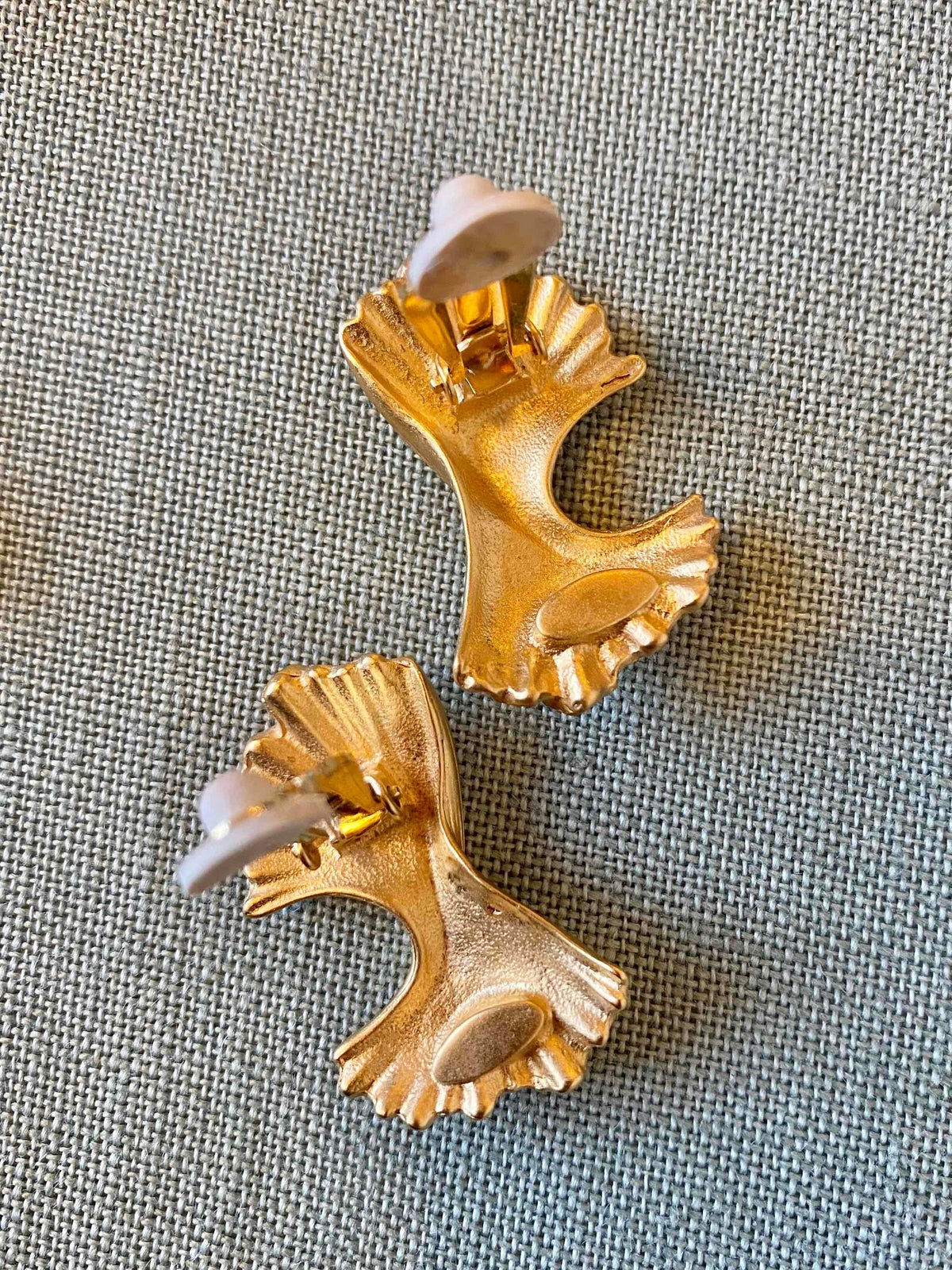 Boucles D'oreilles émaillées Nina Ricci - Modèle Cluster (grappe) - Occasion