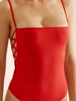 Une Pièce Lace Fire Red Lacé