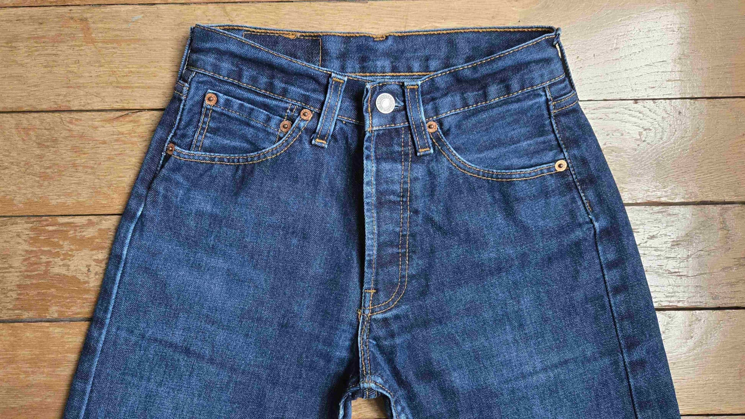 Jean Levi's 501 W27L32